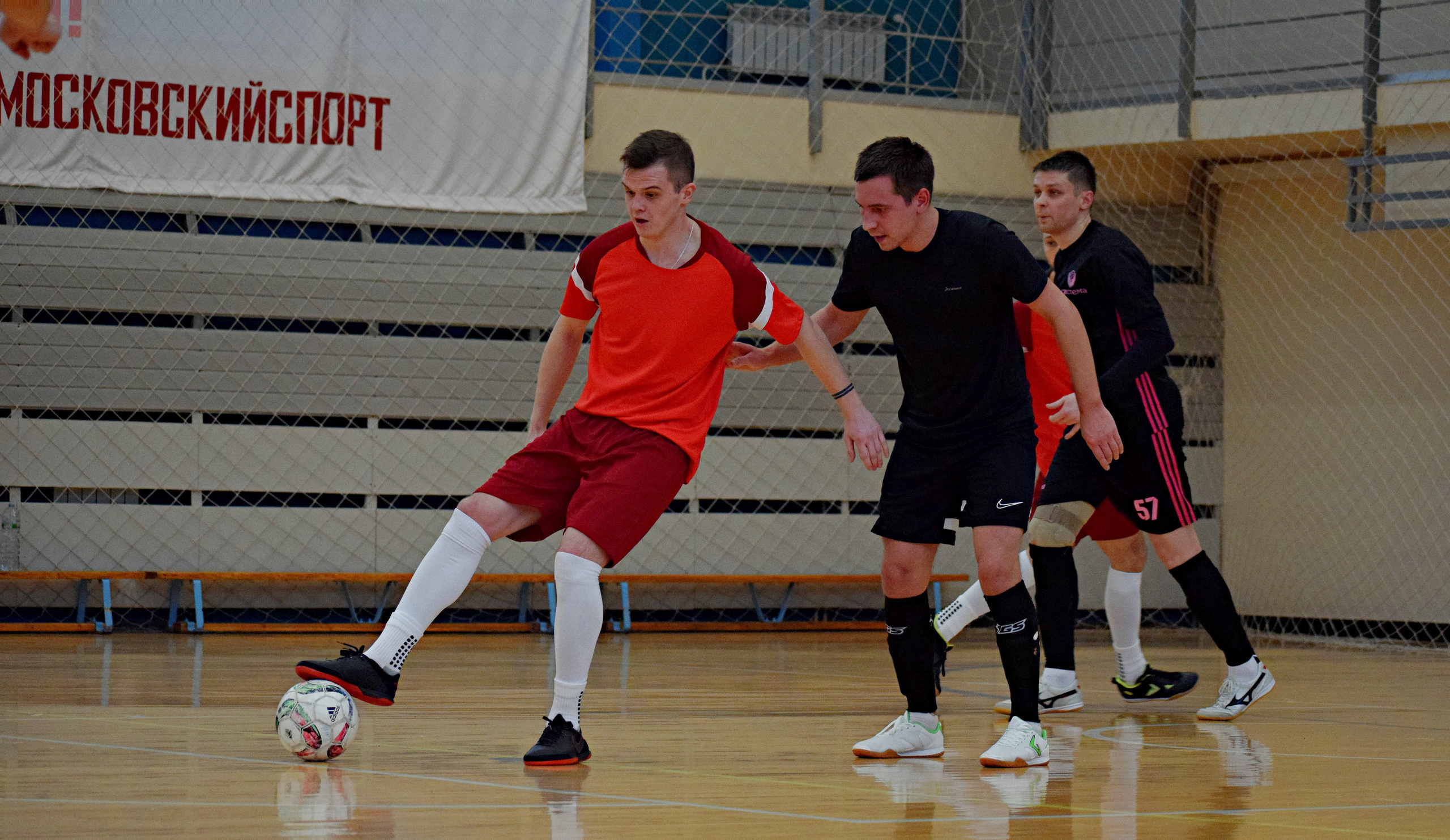 НМЛ|Национальная мини-футбольная лига Москвы. «Фотографии в журналах: максимум жизнеподобия, минимум жизни. "