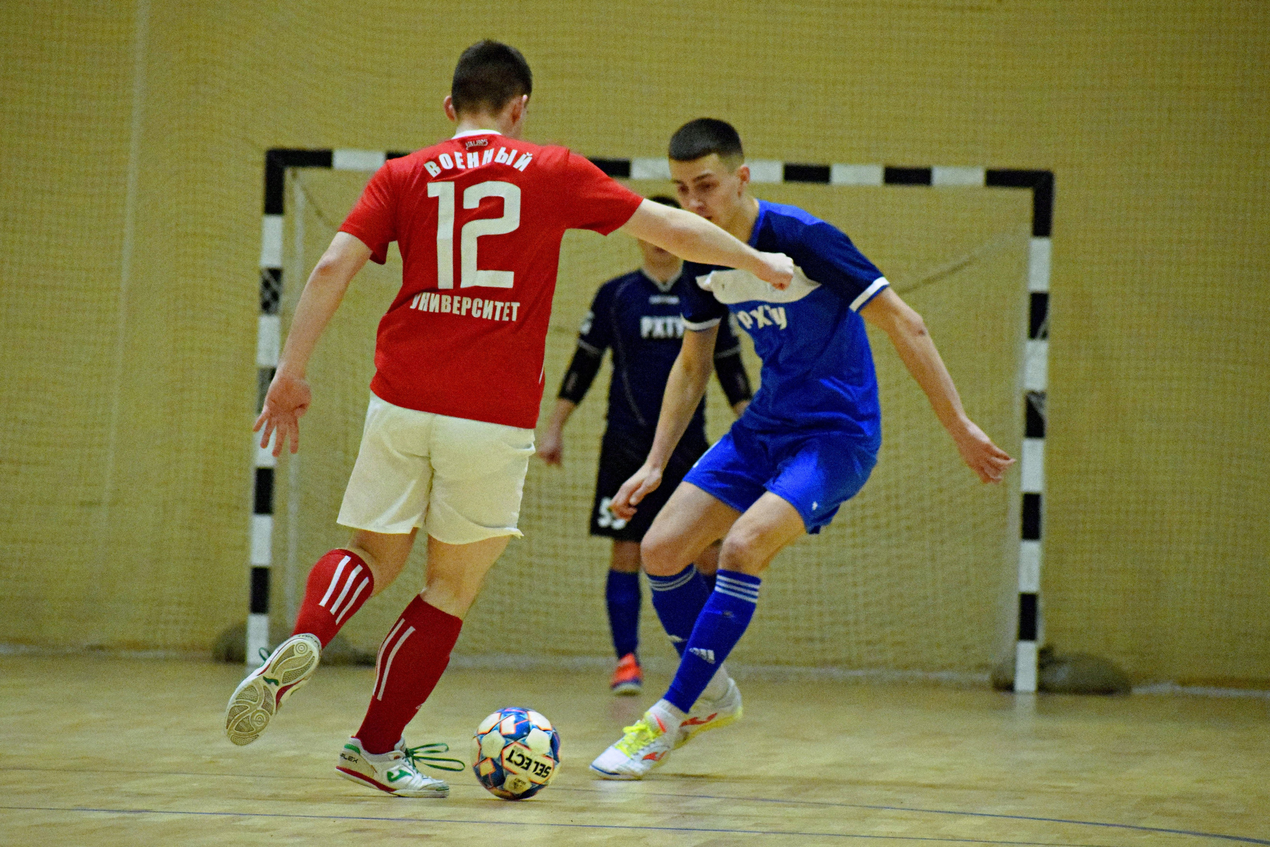 МосСтудФутзал — Студенческая Футзальная Лига. «Фотографии в журналах: максимум жизнеподобия, минимум жизни. "