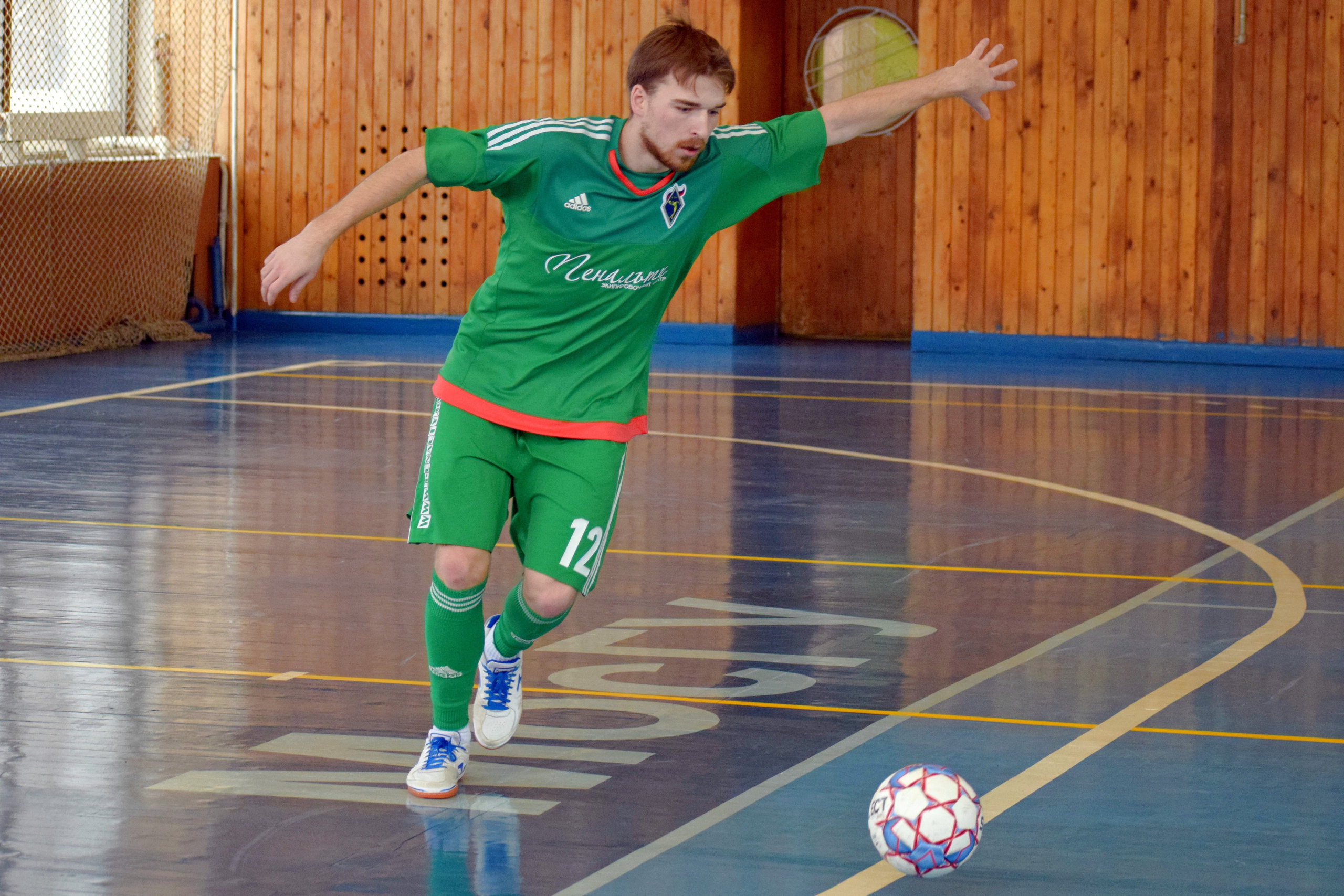 МосСтудФутзал — Студенческая Футзальная Лига. «Фотографии в журналах: максимум жизнеподобия, минимум жизни. "