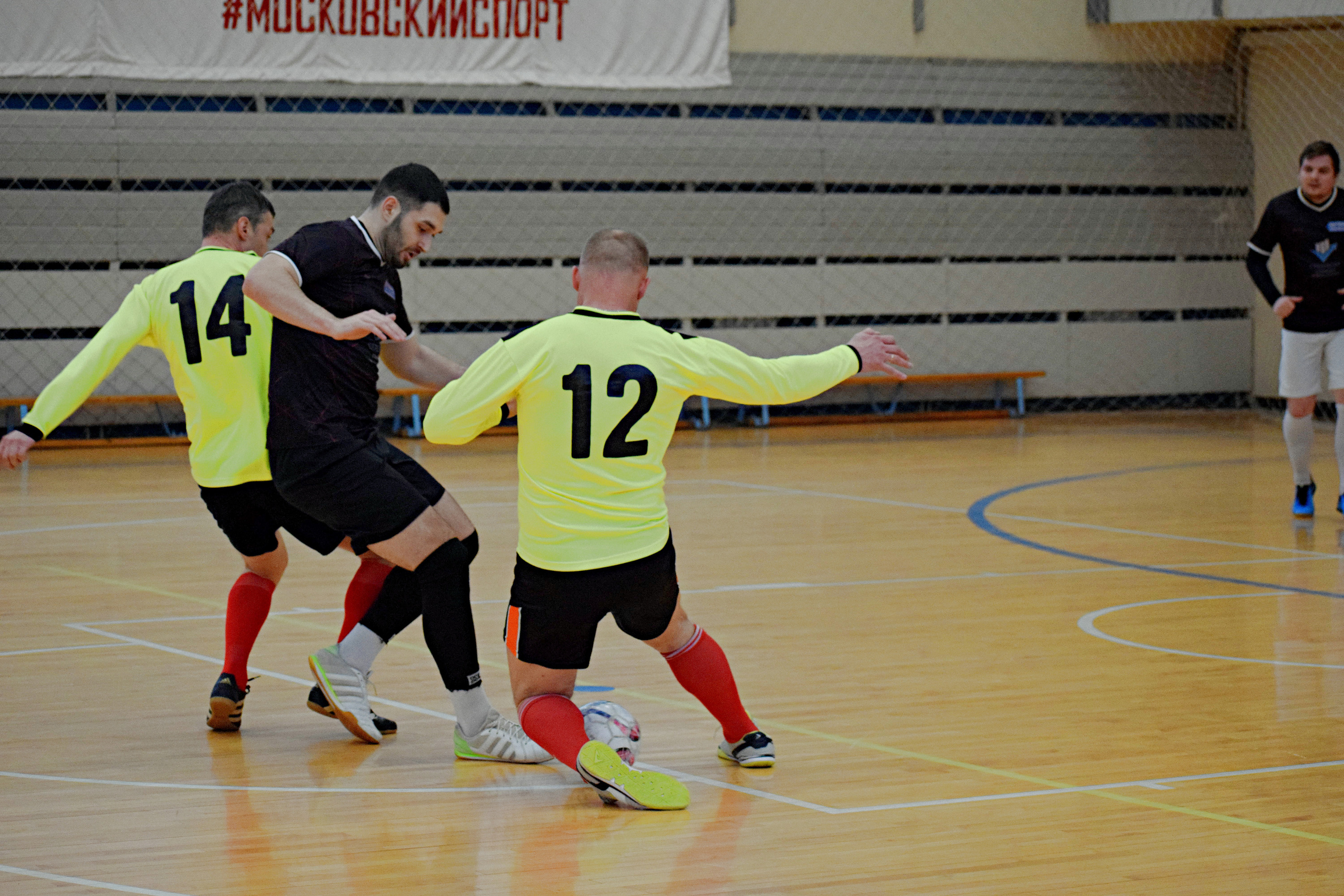 НМЛ|Национальная мини-футбольная лига Москвы. «Фотографии в журналах: максимум жизнеподобия, минимум жизни. "