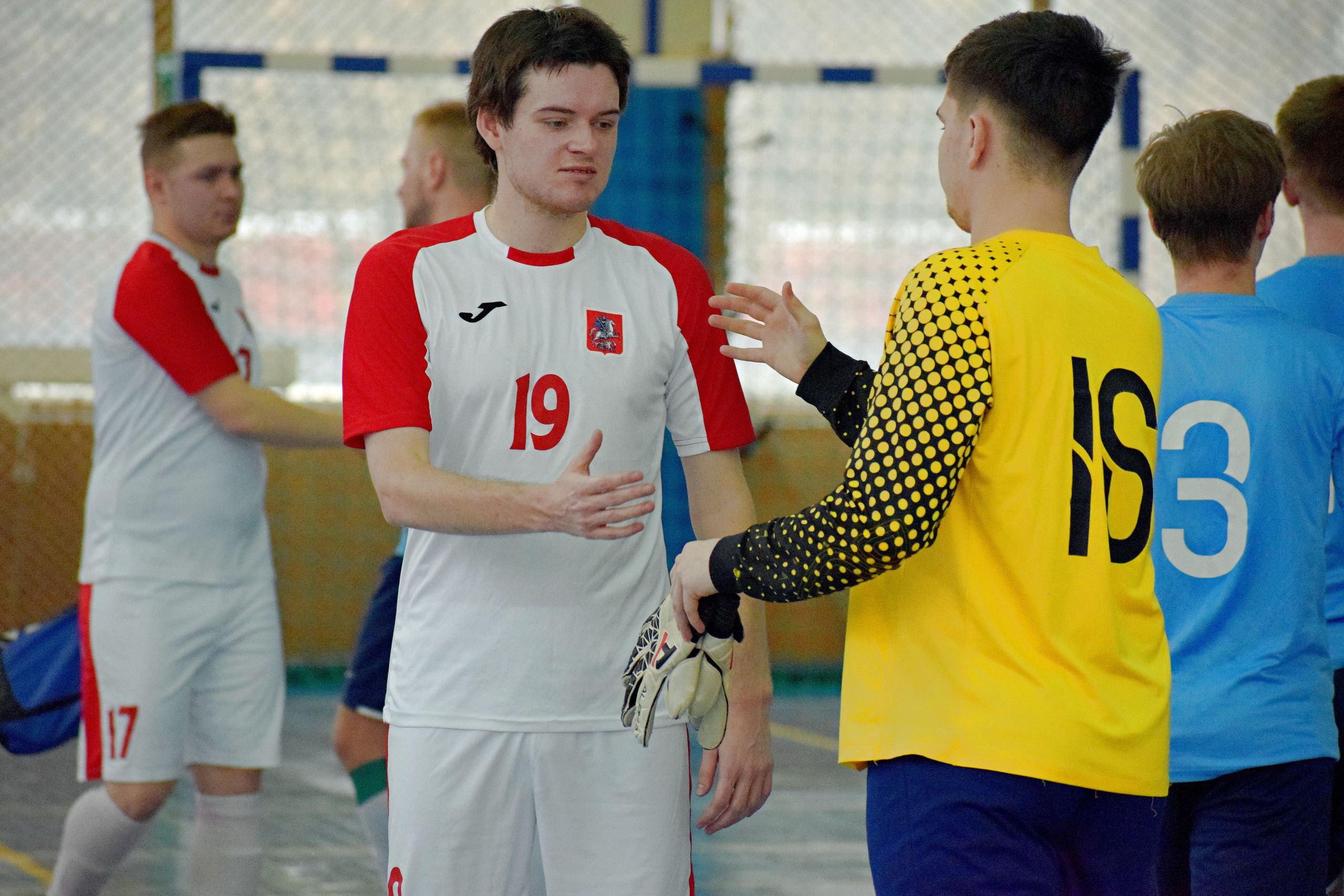 МосСтудФутзал — Студенческая Футзальная Лига. «Фотографии в журналах: максимум жизнеподобия, минимум жизни. "