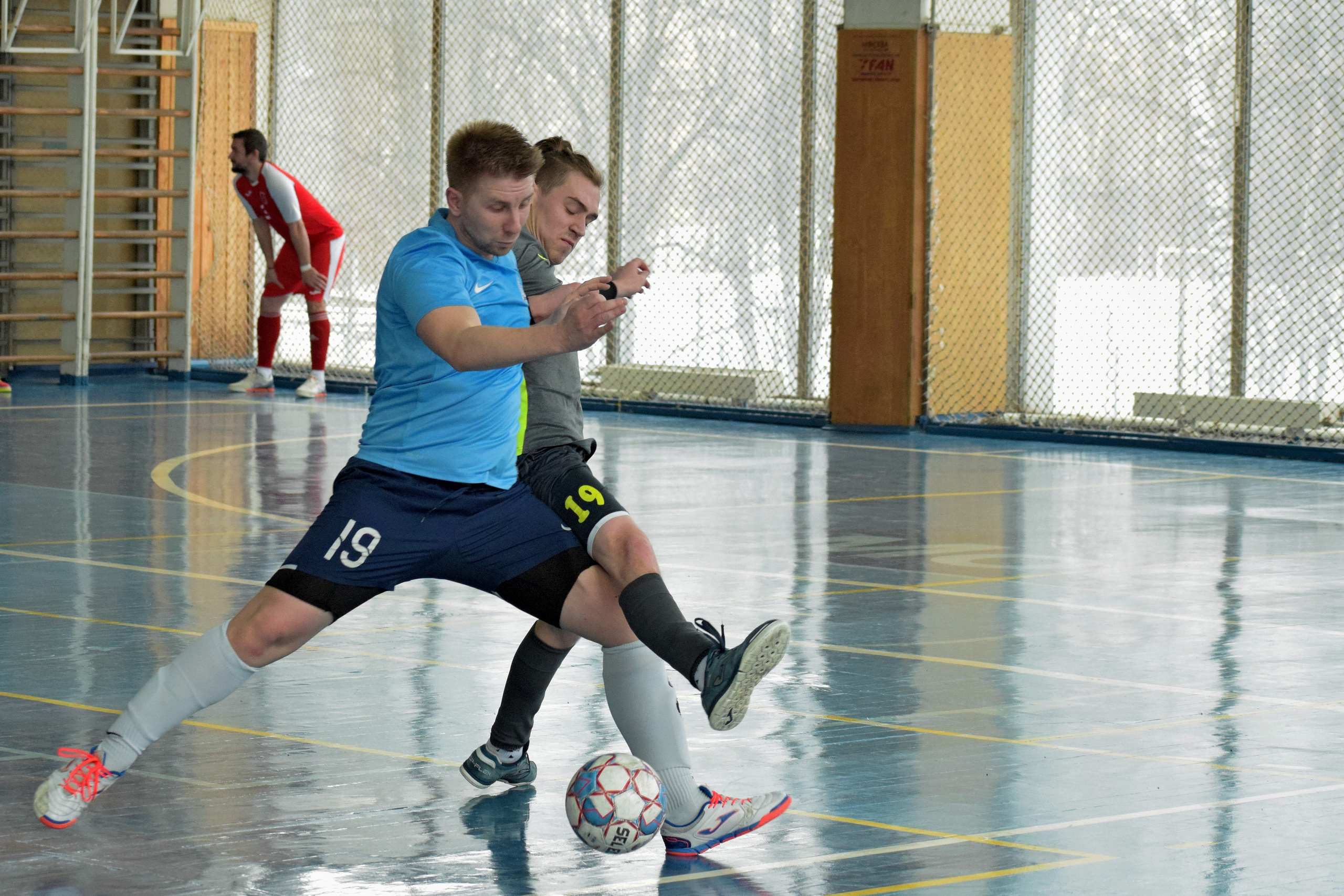 МосСтудФутзал — Студенческая Футзальная Лига. «Фотографии в журналах: максимум жизнеподобия, минимум жизни. "