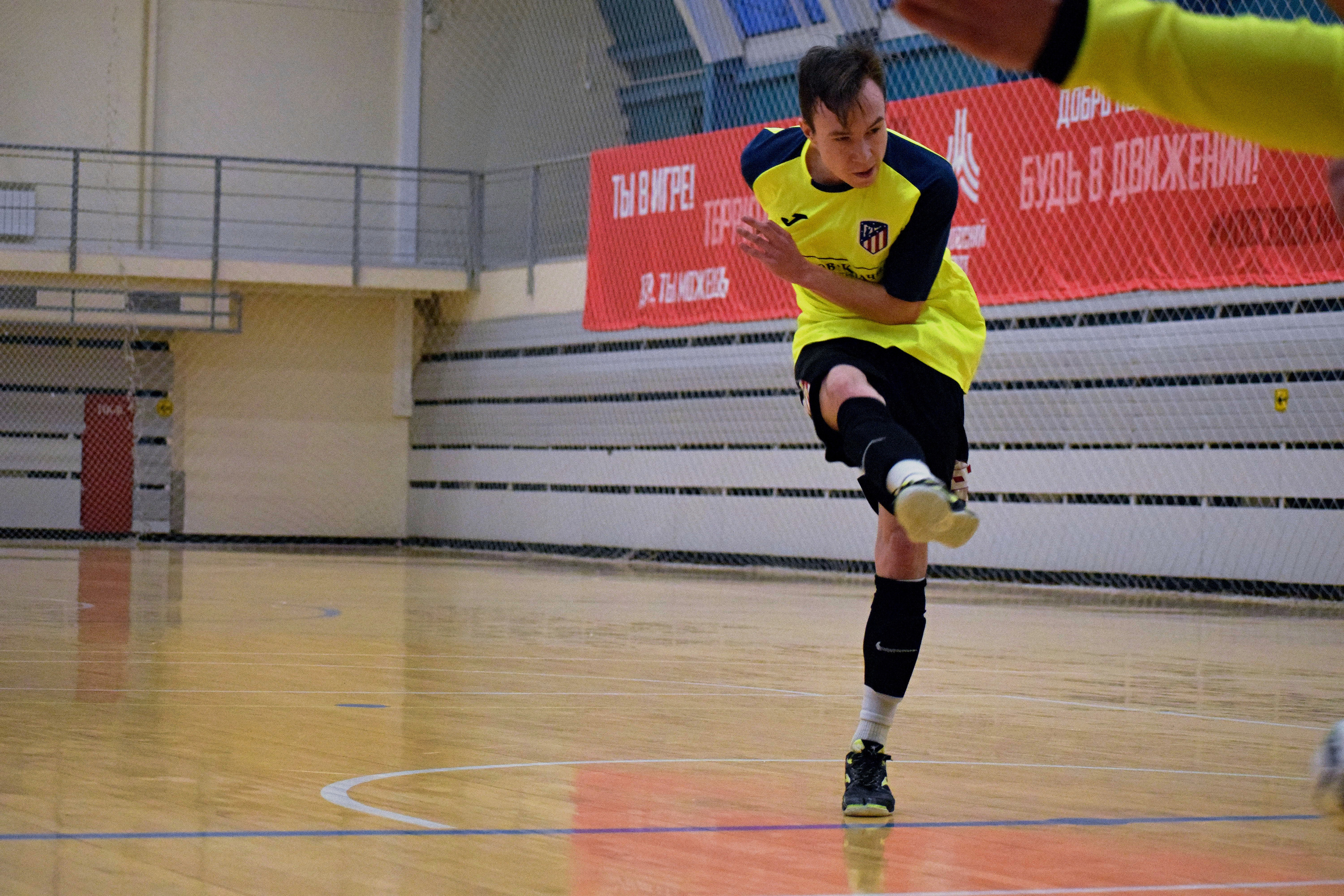 НМЛ|Национальная мини-футбольная лига Москвы. «Фотографии в журналах: максимум жизнеподобия, минимум жизни. "