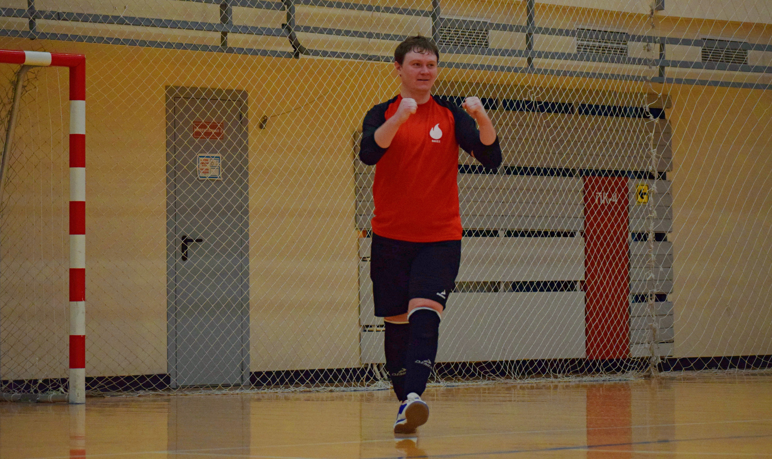 НМЛ|Национальная мини-футбольная лига Москвы. «Фотографии в журналах: максимум жизнеподобия, минимум жизни. "