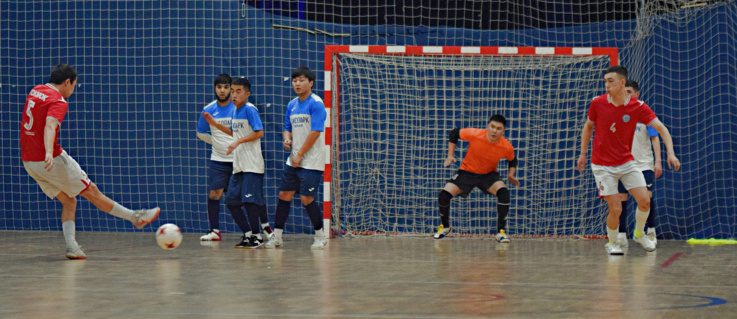 ИМФЛ | Интернациональная Мини-Футбольная Лига. «Фотографии в журналах: максимум жизнеподобия, минимум жизни. "