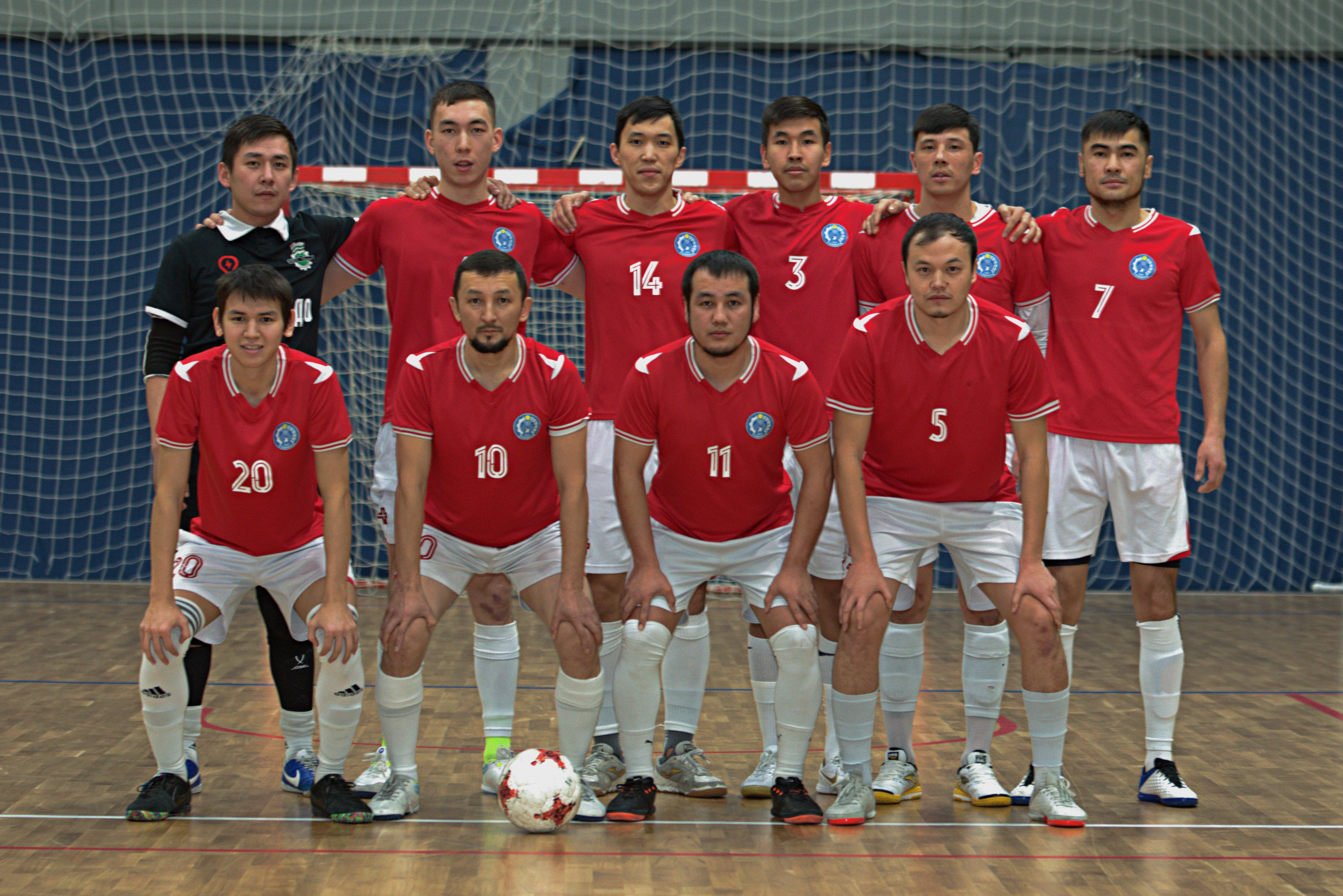 ИМФЛ | Интернациональная Мини-Футбольная Лига. «Фотографии в журналах: максимум жизнеподобия, минимум жизни. "