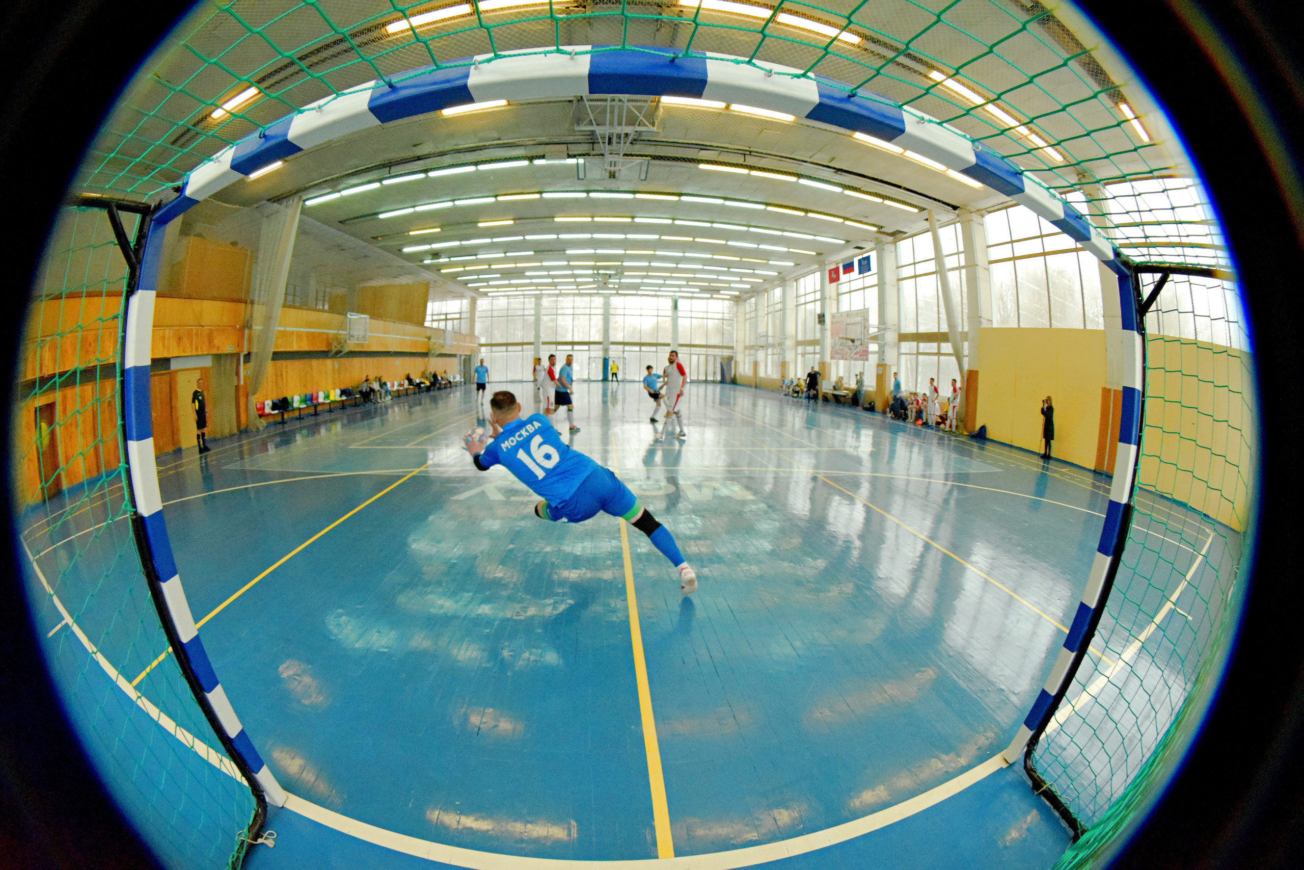 МосСтудФутзал — Студенческая Футзальная Лига. «Фотографии в журналах: максимум жизнеподобия, минимум жизни. "