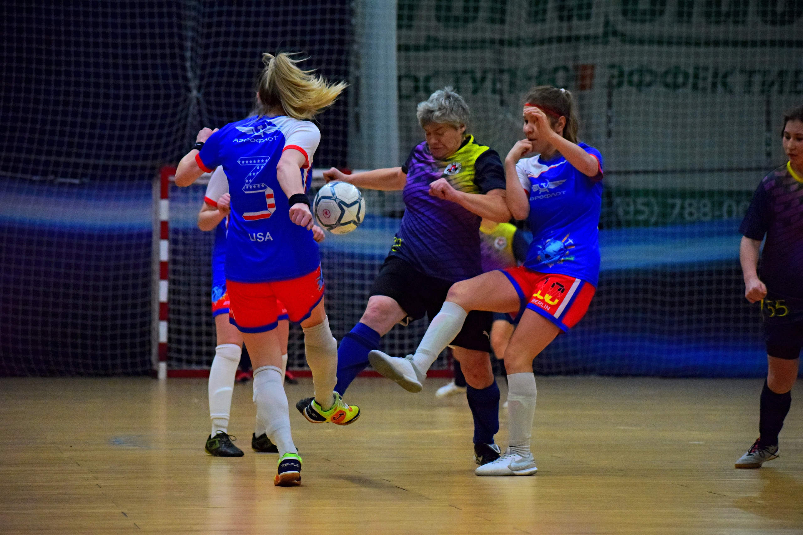 Московский чемпионат по мини-футболу. «Фотографии в журналах: максимум жизнеподобия, минимум жизни. "