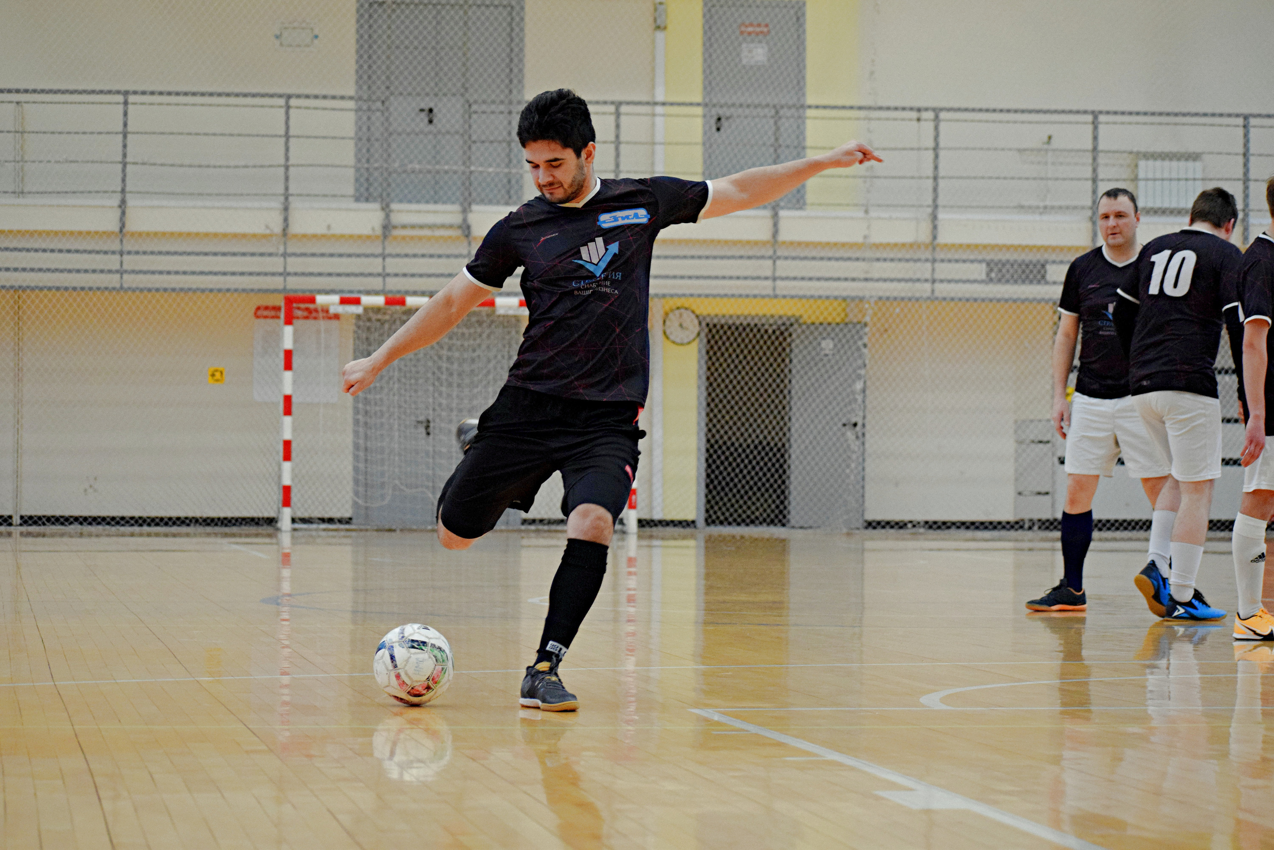 НМЛ|Национальная мини-футбольная лига Москвы. «Фотографии в журналах: максимум жизнеподобия, минимум жизни. "