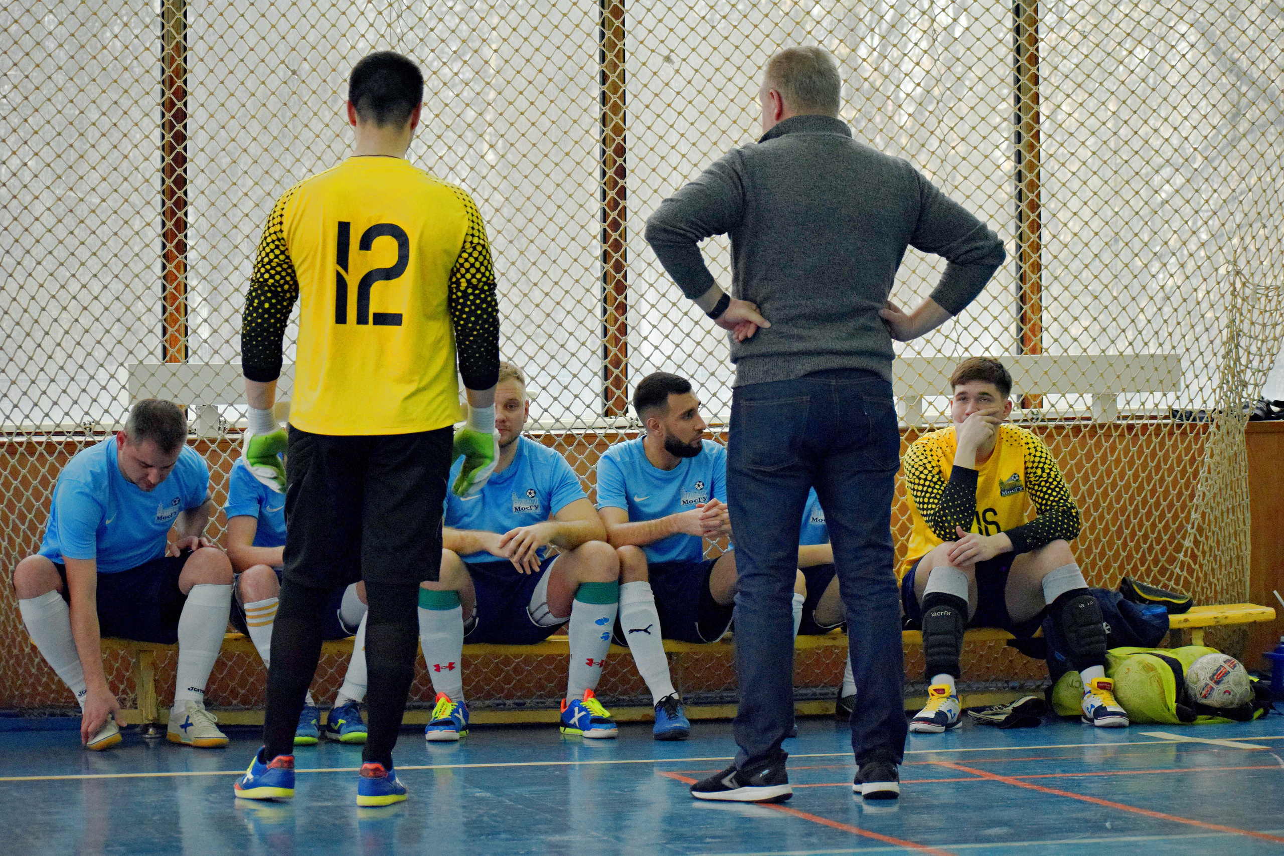 МосСтудФутзал — Студенческая Футзальная Лига. «Фотографии в журналах: максимум жизнеподобия, минимум жизни. "