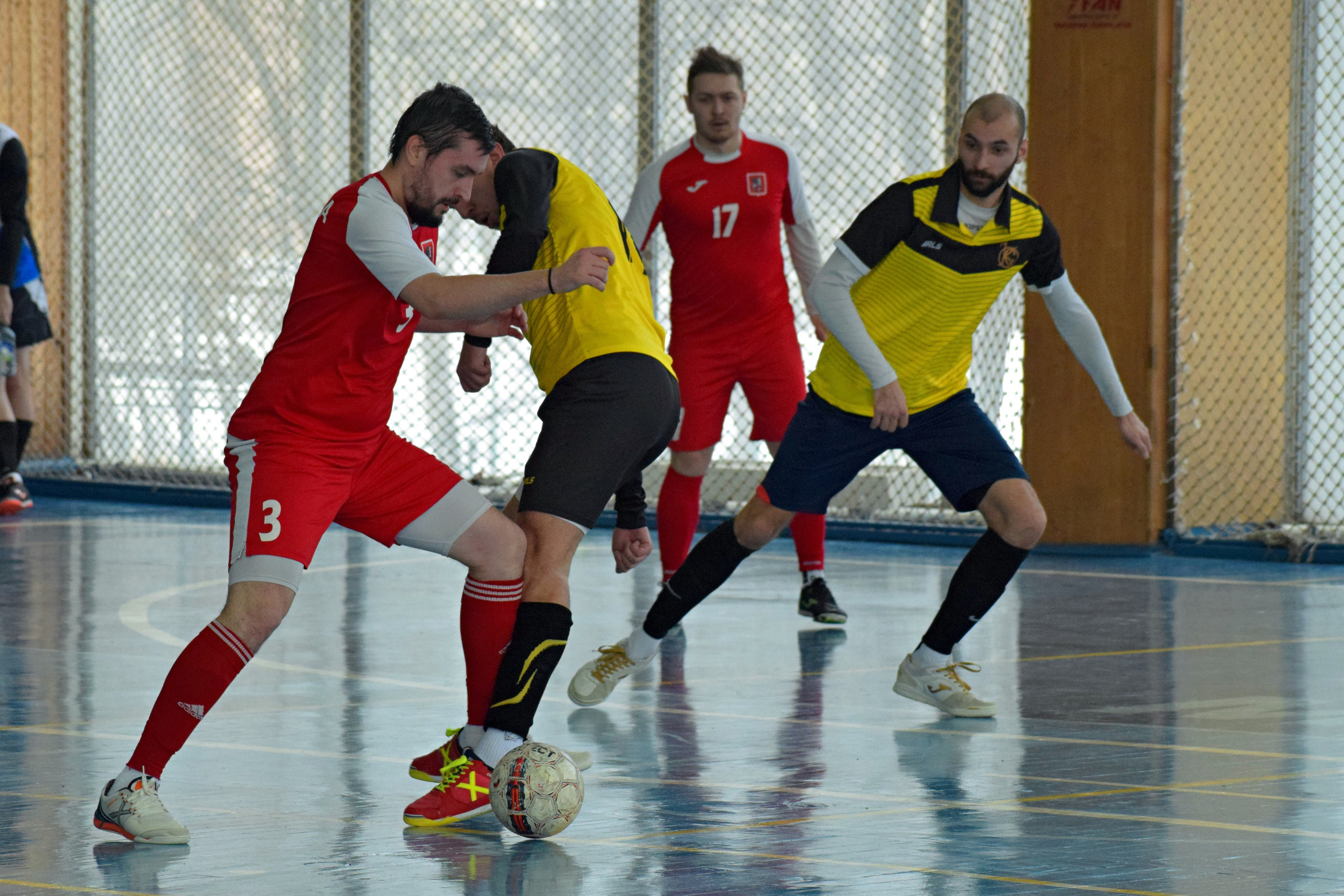 МосСтудФутзал — Студенческая Футзальная Лига. «Фотографии в журналах: максимум жизнеподобия, минимум жизни. "