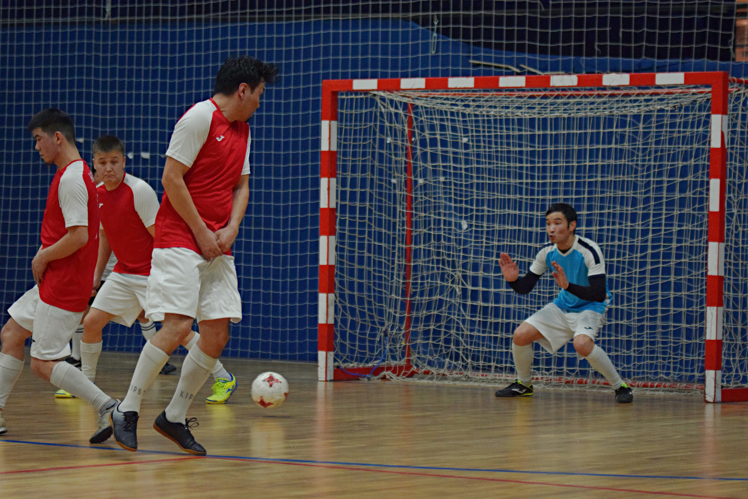 ИМФЛ | Интернациональная Мини-Футбольная Лига. «Фотографии в журналах: максимум жизнеподобия, минимум жизни. "