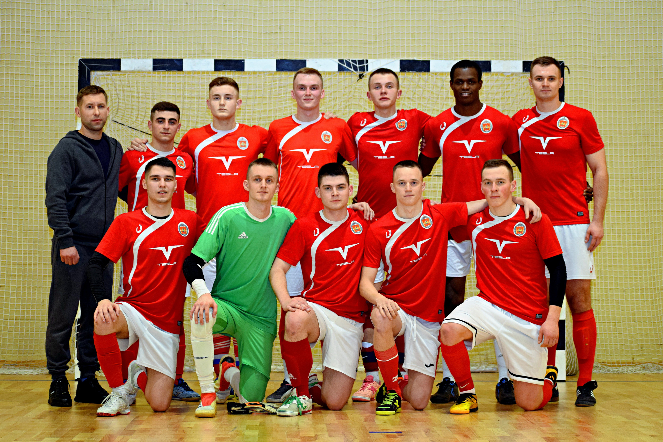 МосСтудФутзал — Студенческая Футзальная Лига. «Фотографии в журналах: максимум жизнеподобия, минимум жизни. "