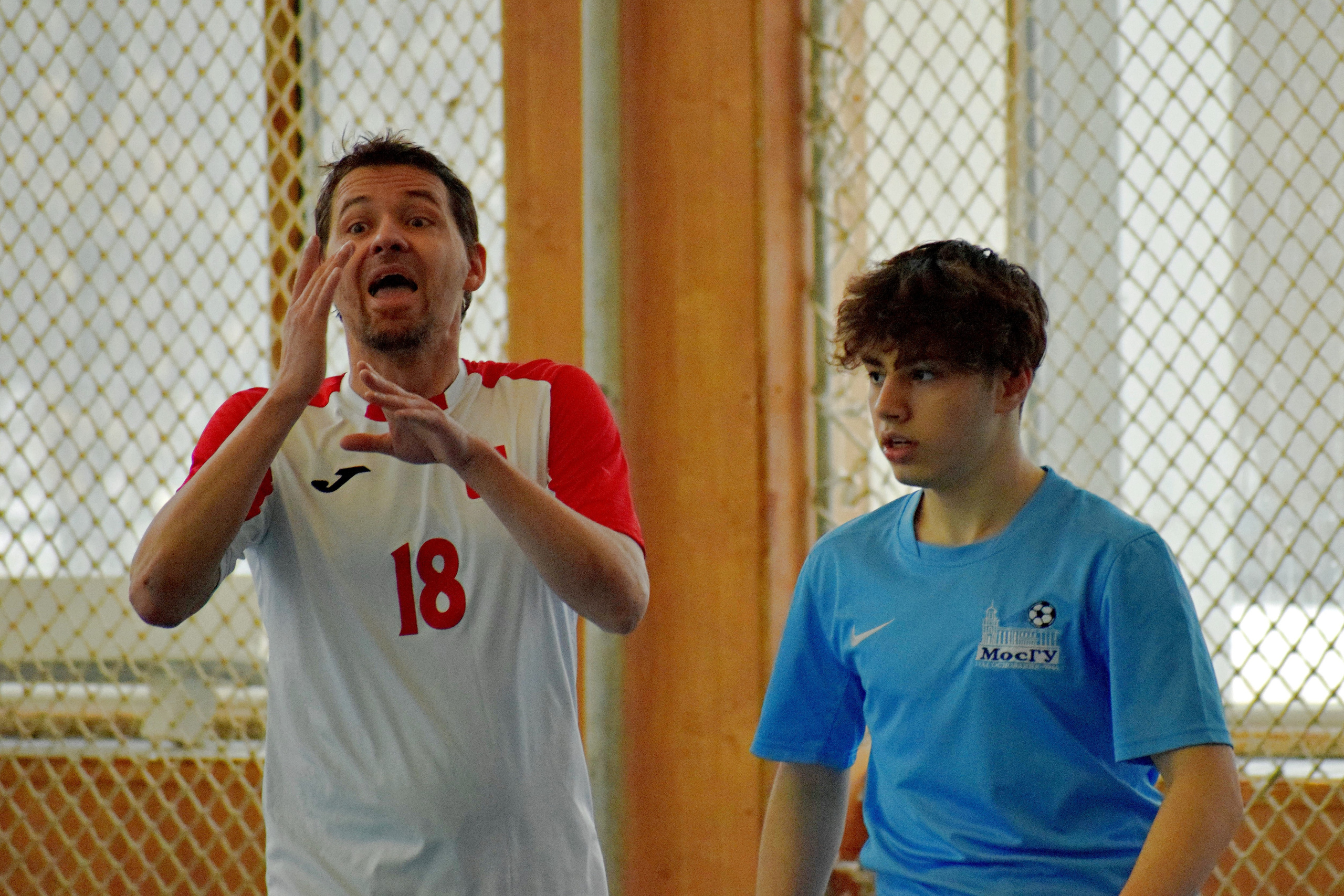 МосСтудФутзал — Студенческая Футзальная Лига. «Фотографии в журналах: максимум жизнеподобия, минимум жизни. "