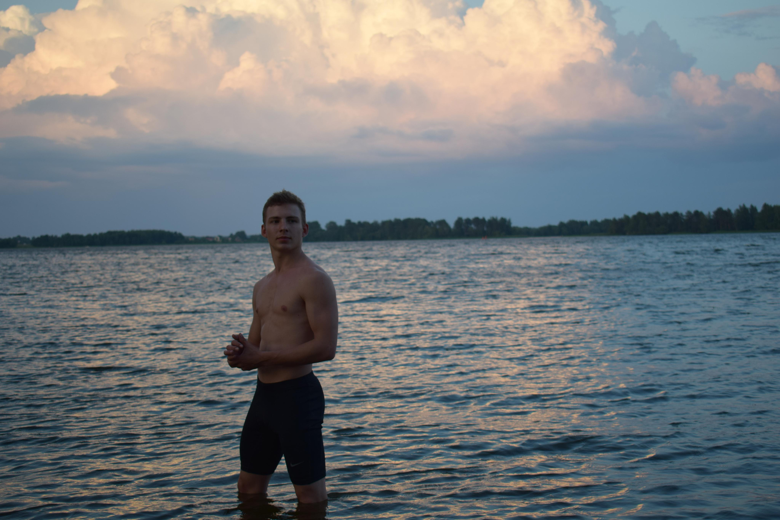 Человек и фотоаппарат. «Фотографии в журналах: максимум жизнеподобия, минимум жизни. "