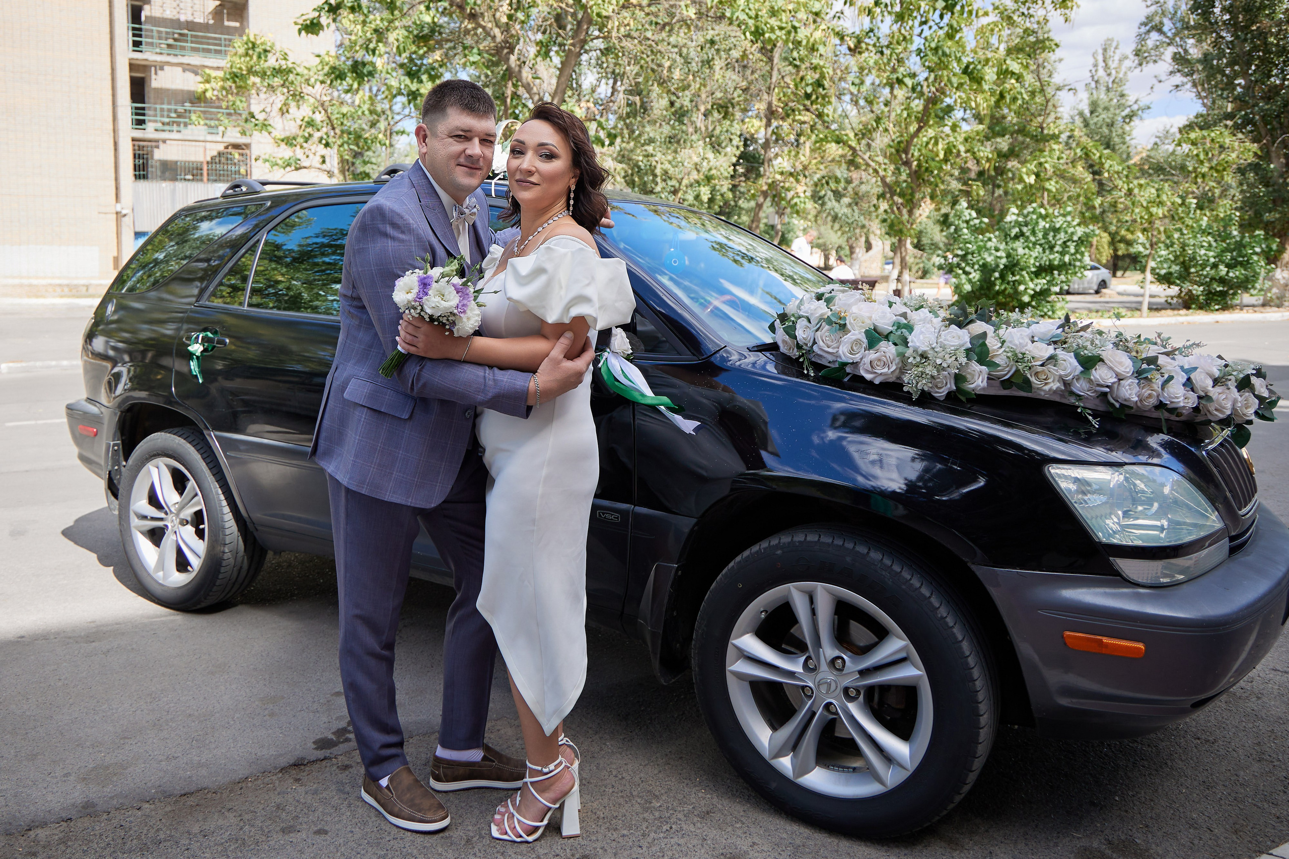 Фотосъемка в ЗАГСе, прогулка молодых, банкет