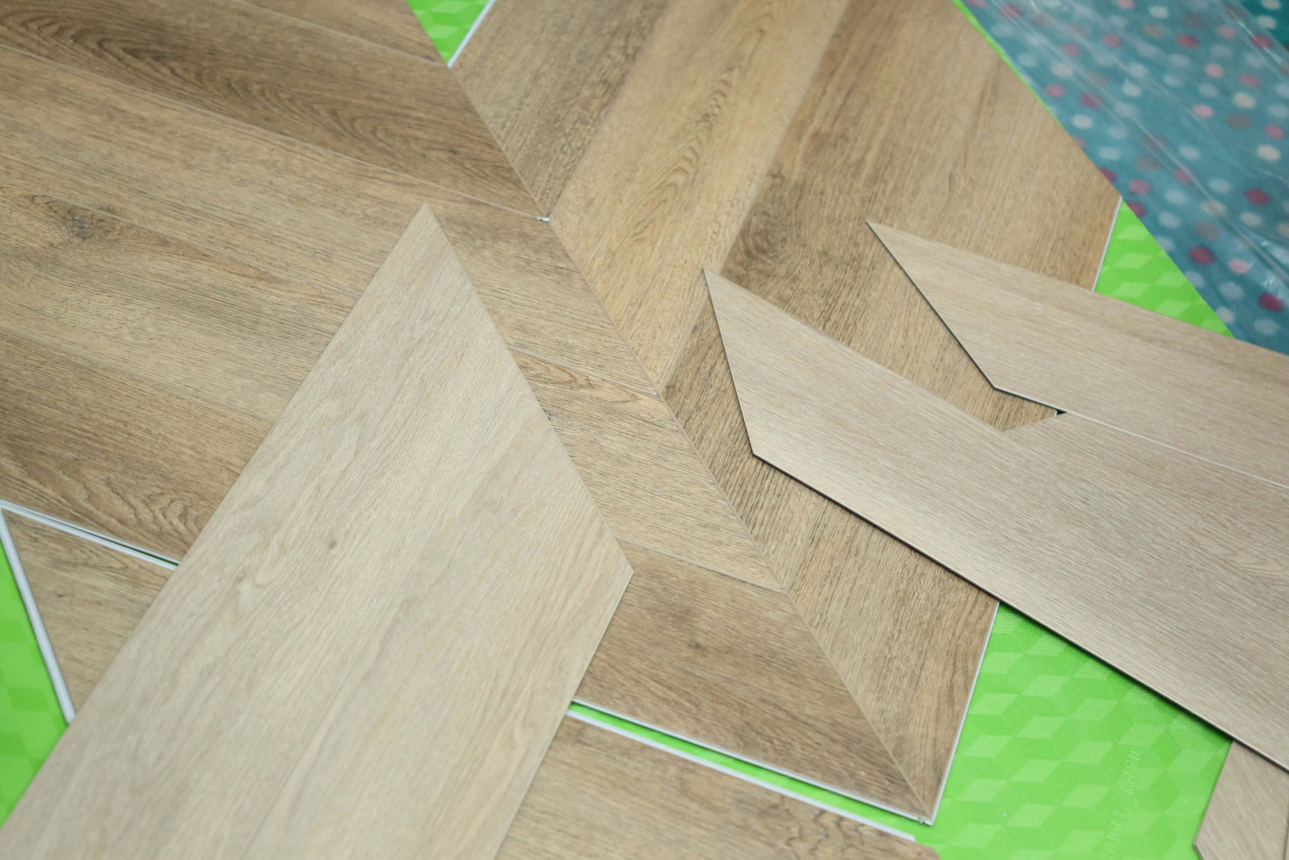 Damy Floor