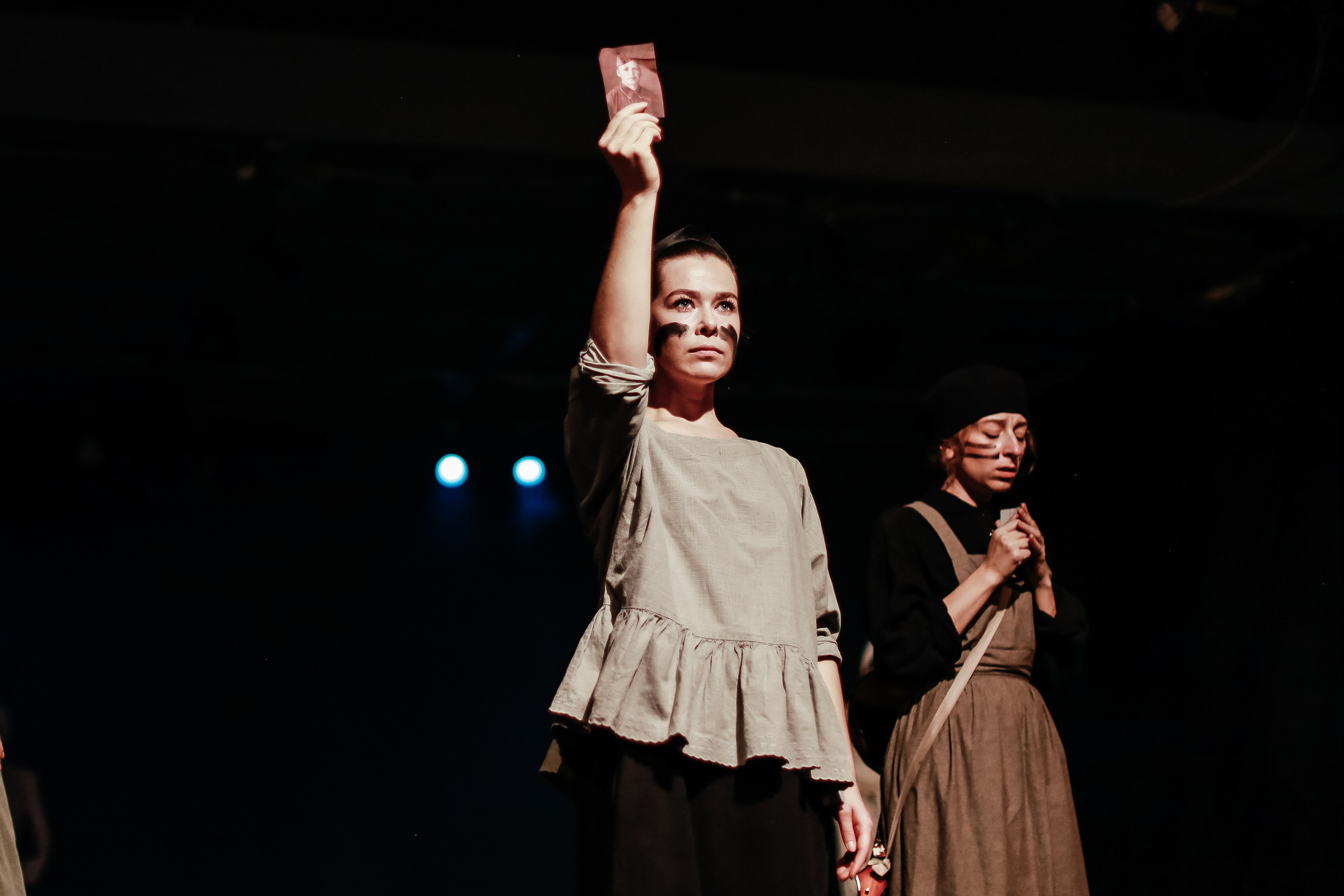 «Марьино поле». Молодежный театр Алтая. Режиссёр Ирина Астафьева. Фоторепортаж. Театральная фотосъёмка