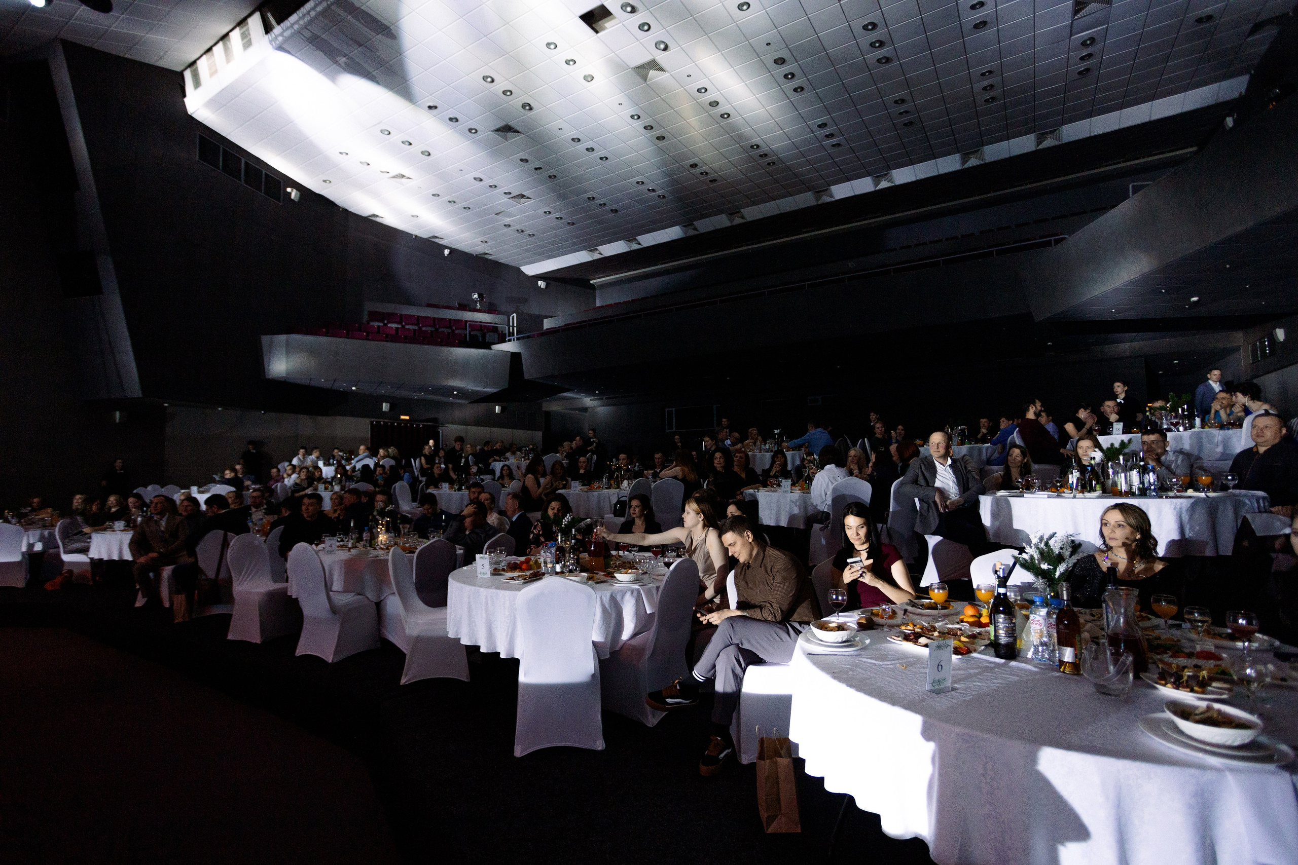 РЕПОРТАЖ: НОВЫЙ ГОД В ДК МЕТАЛЛУРГ. Профессиональный фотограф в Ижевске Леша Петров