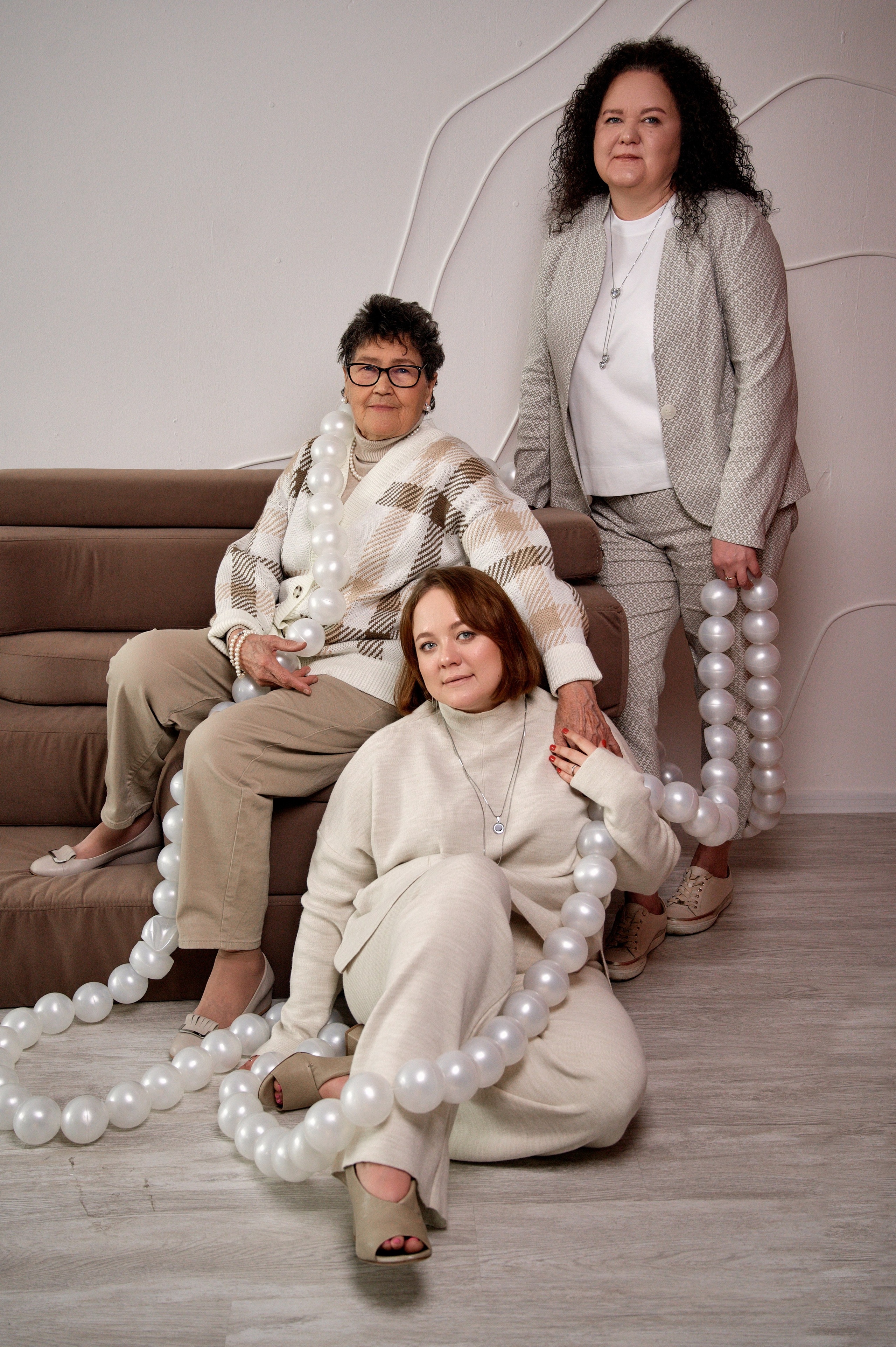 Семейная фотосессия для Лилии — тёплая съёмка в студии | Иван Третьяков, фотограф Новокузнецк