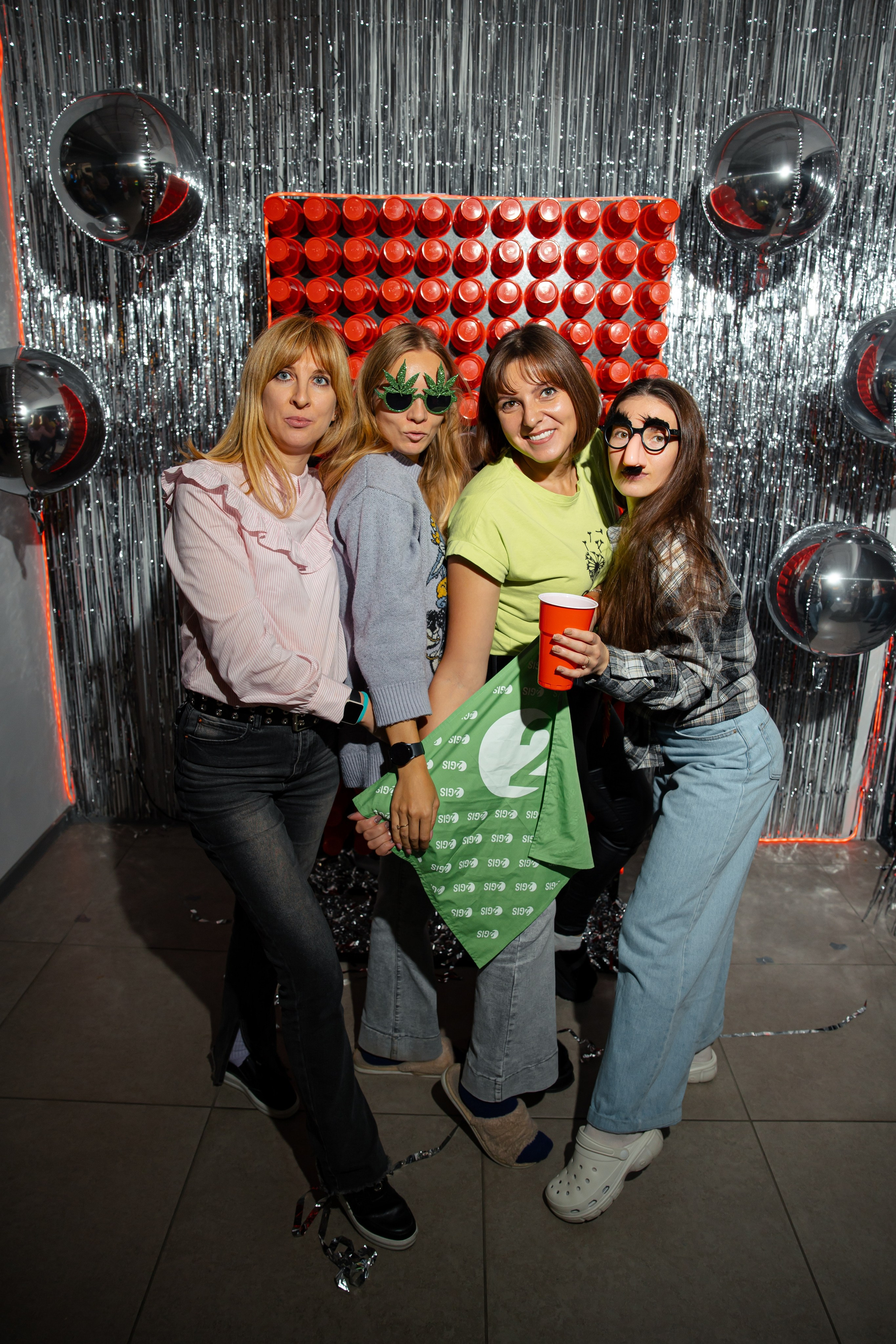 Дубль гис (офисная туса). Фотограф Вячеслав Фарунин