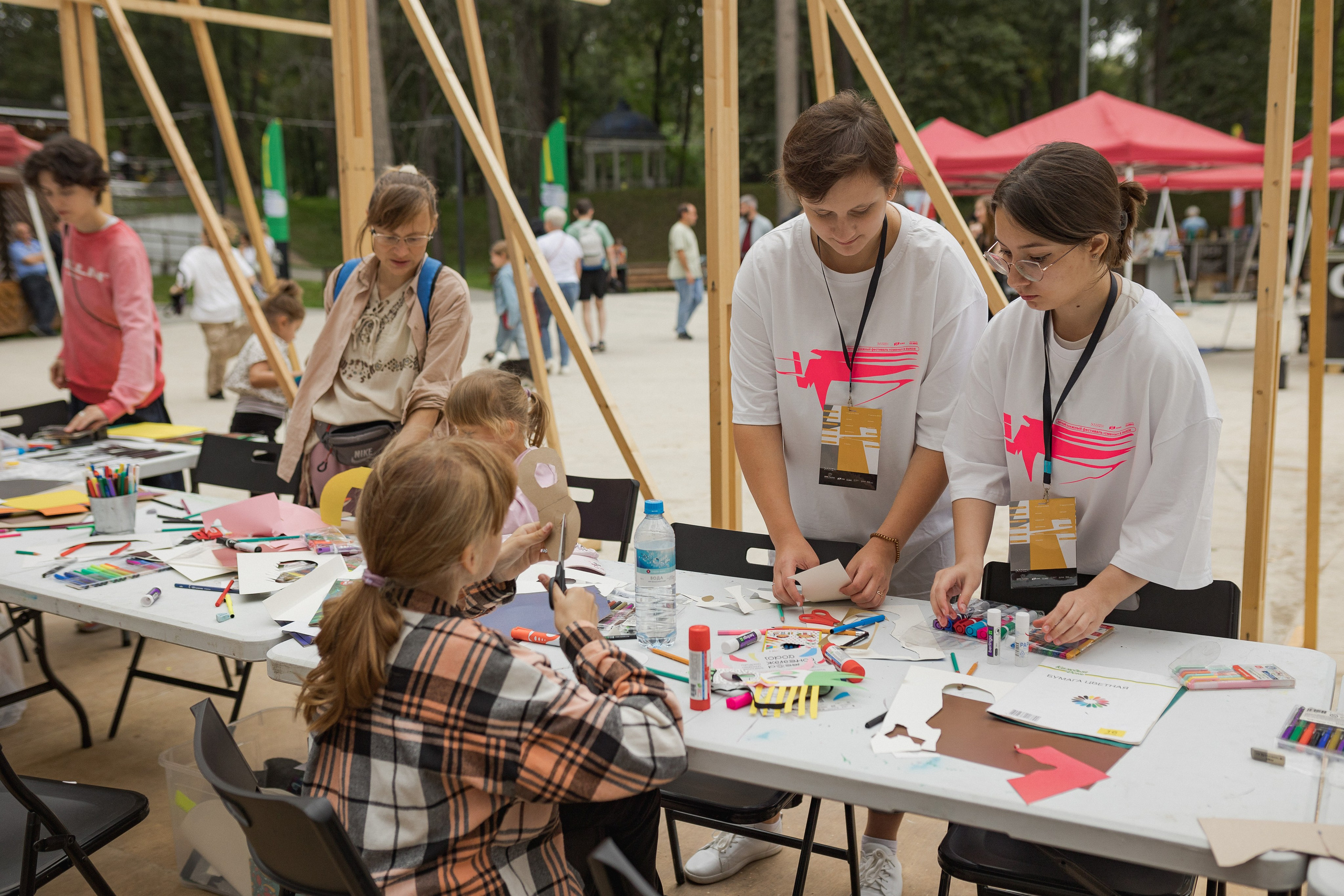 Книжный фестиваль «Смены» в Выксе 2024. Фотограф городских и семейных событий Артем Карпухин