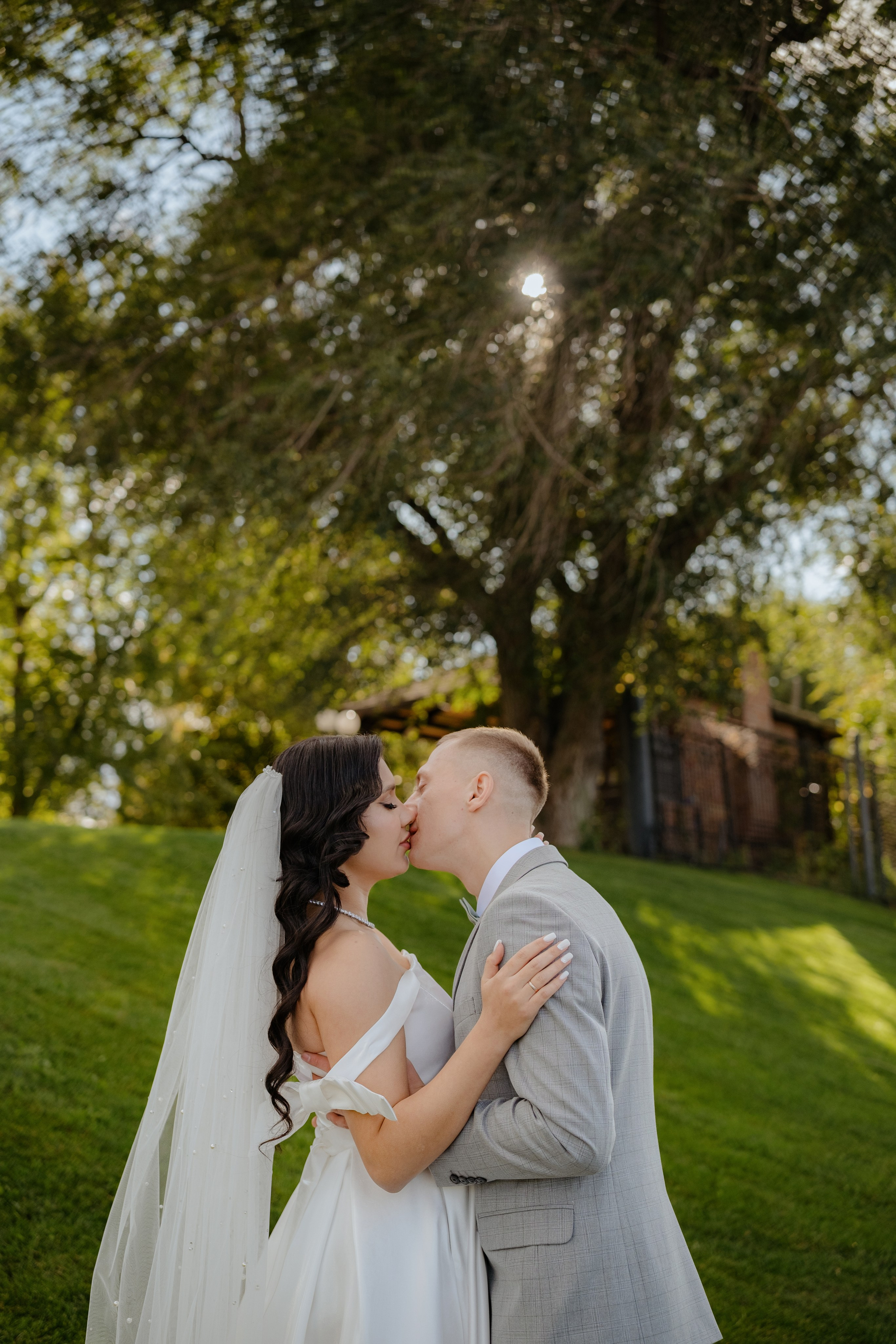 Свадебный фотограф в Балаково — Андрей Яхнин: стильные и эмоциональные фотосессии