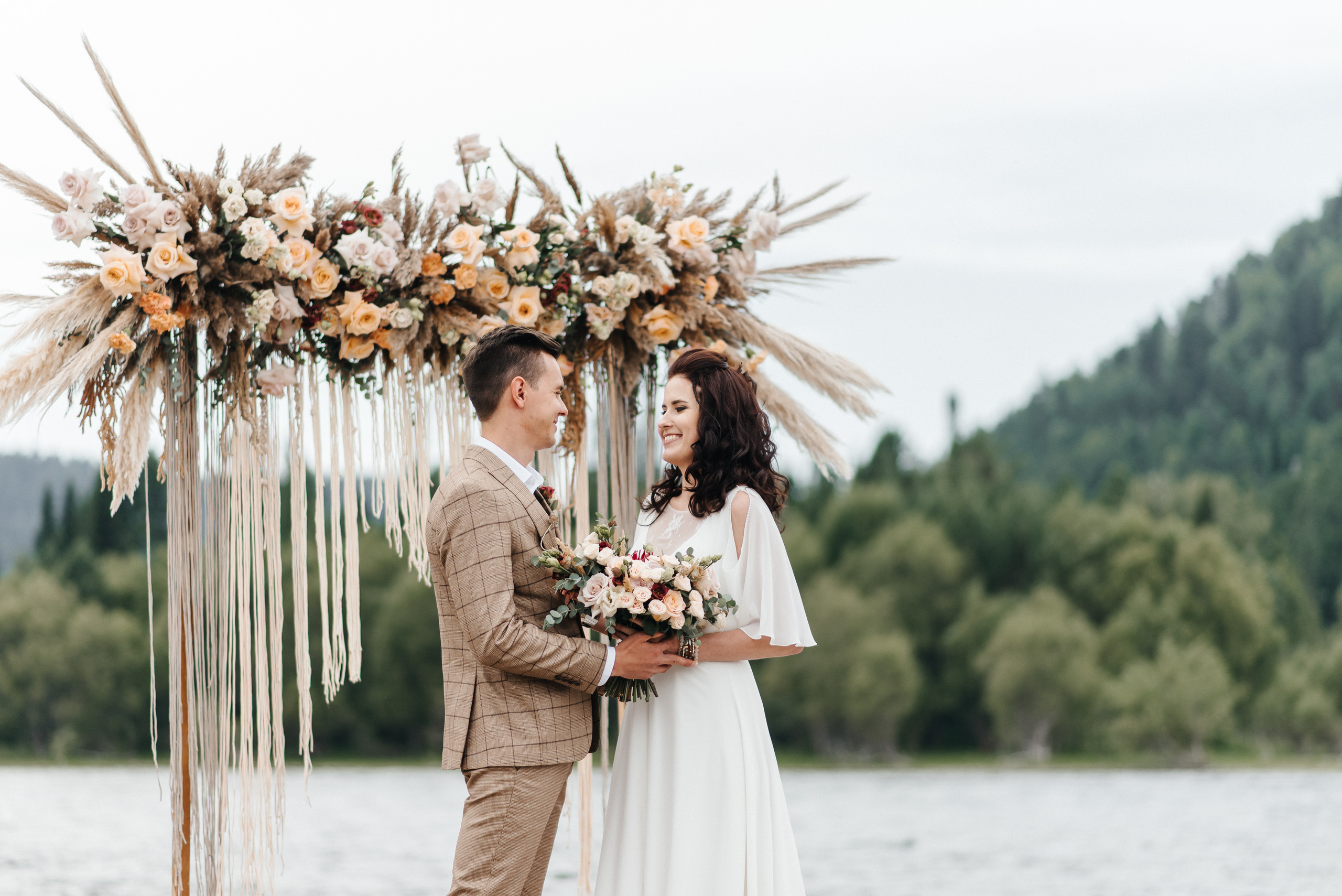 Илья и Юлия. Свадебная  съемка на Алтае