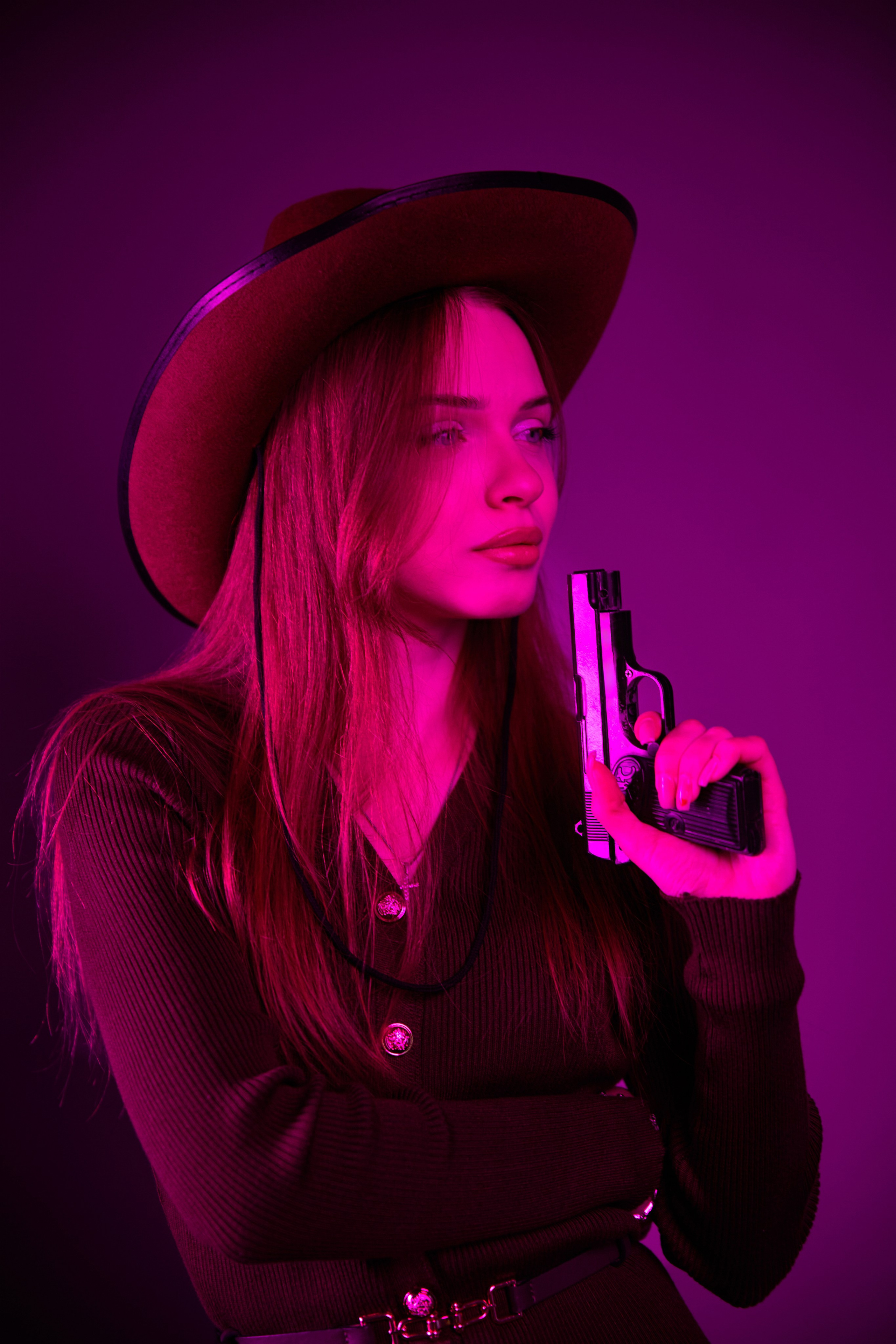 СТУДИЯ «ВСЕ В КАДРЕ». ЦВЕТНОЙ СВЕТ. КАТЯ. Фотограф Татаринов Андрей (Донецк / Макеевка)