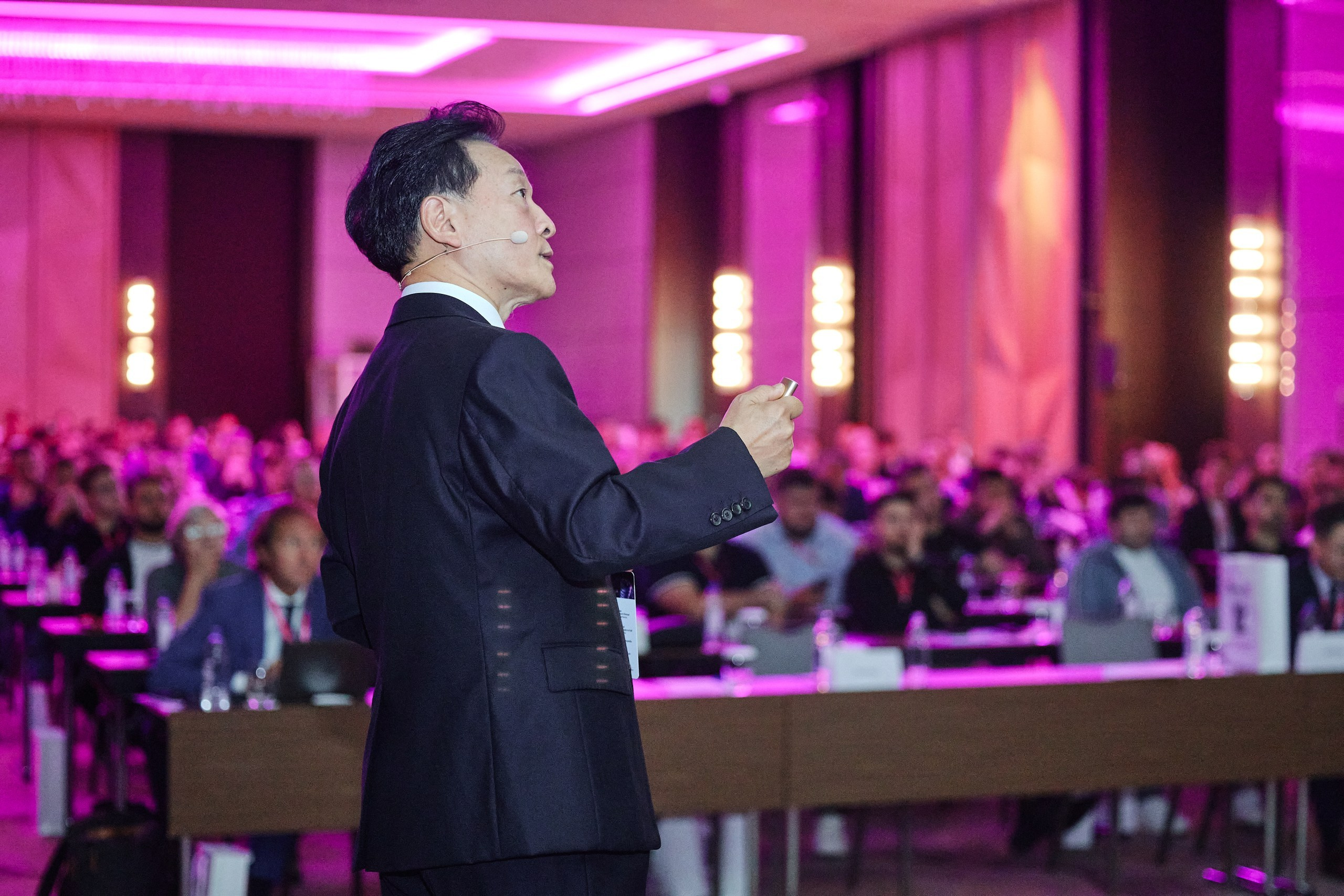 Конгресс имплантологов Neo Biotech 2025. Антон Артюшин, портретный фотограф. Москва