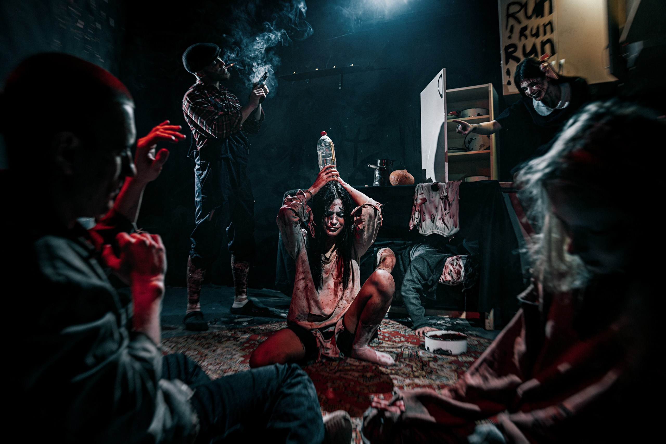 Фотосъёмка для хоррор и экшен квеста. Рекламный фотограф в Москве Алексей Тверяков