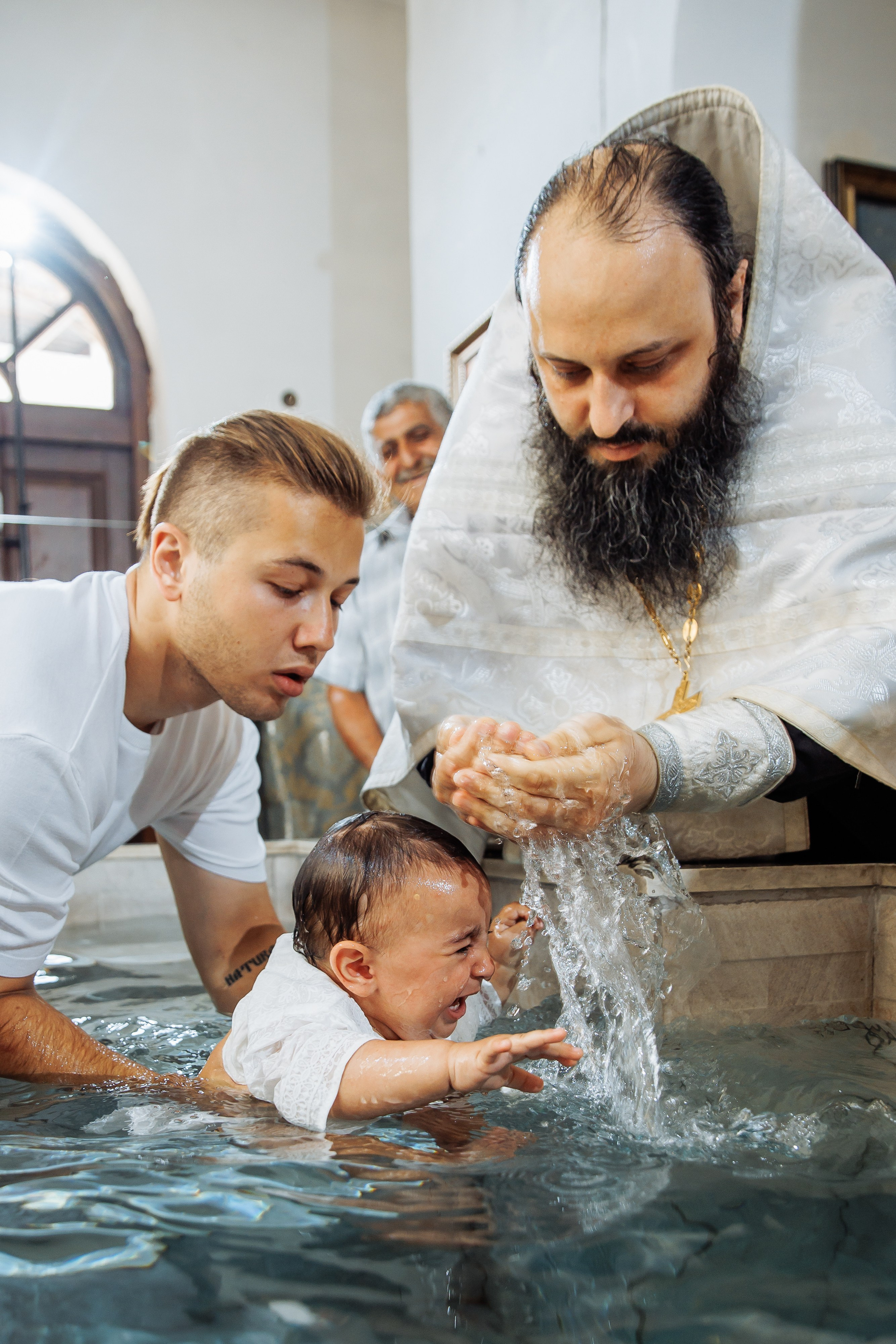 Сухумский Кафедральный собор. Семейный фотограф на крещение и венчание