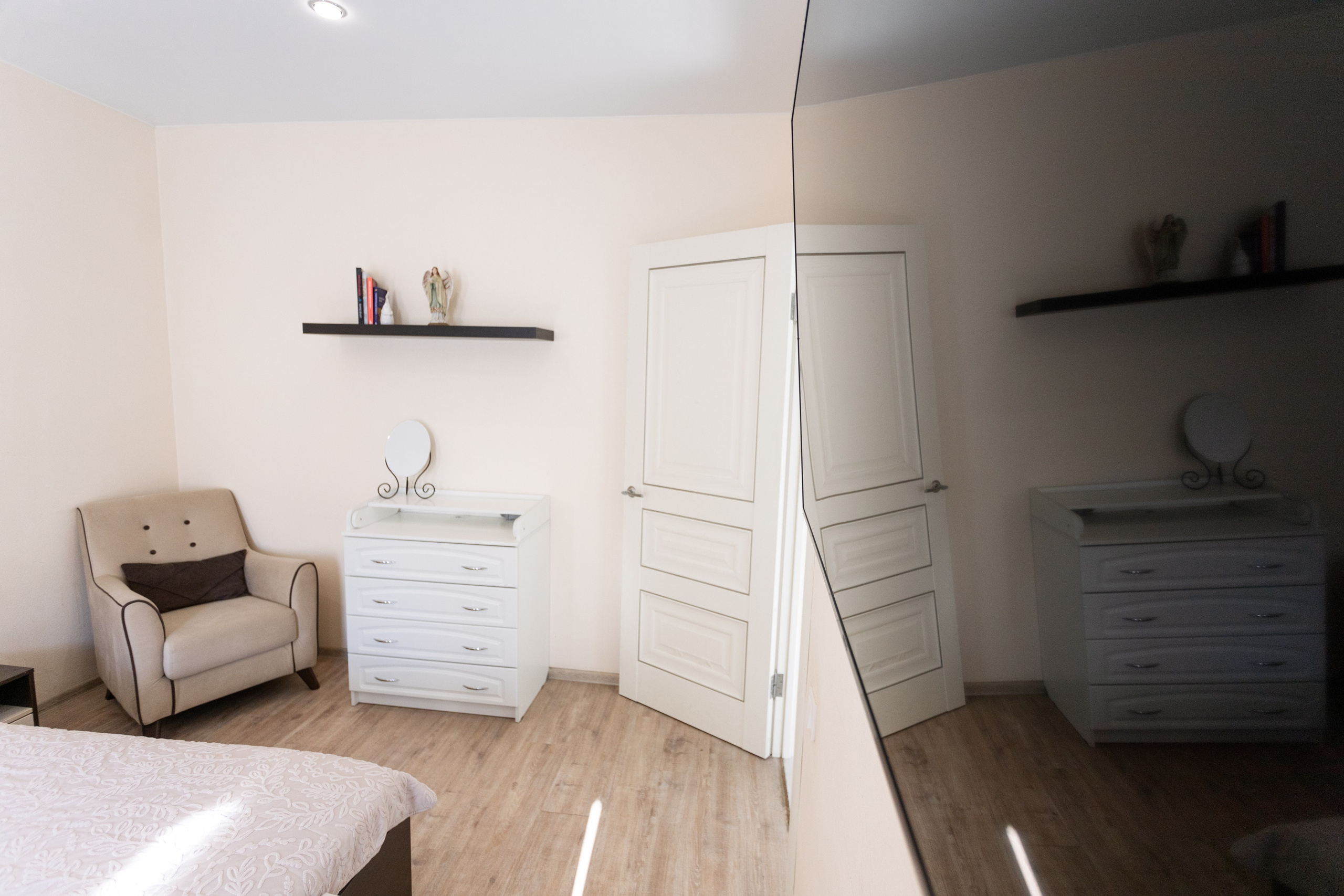 Трёхкомнатная персиковая. Репортажный фотограф Анастасия Головко