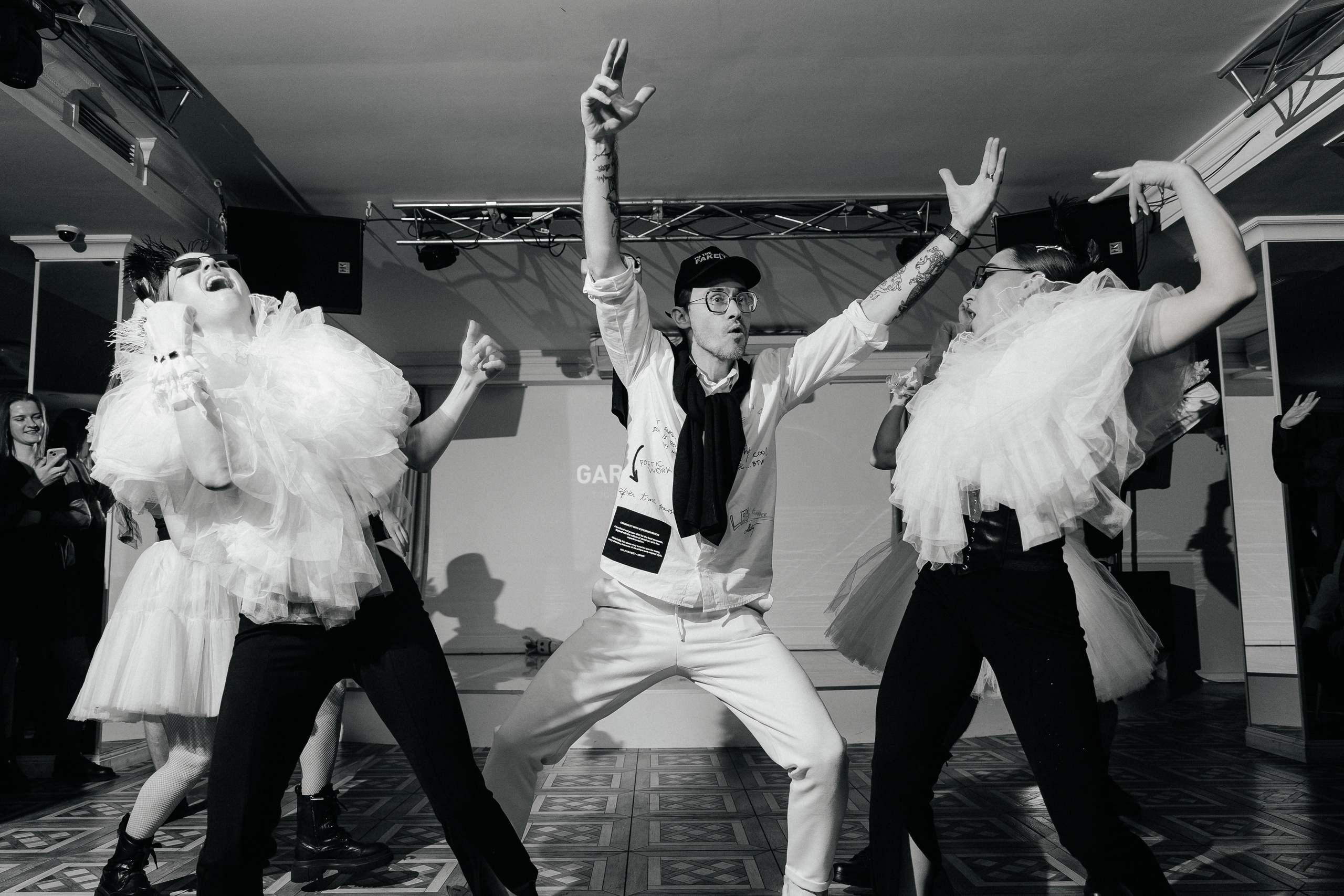 Корпоративная фотосъемка для кафе GARAGE | Новый год 2025 | Минск. Свадебный фотограф в Минске/Беларуси Сергей Спиридонов