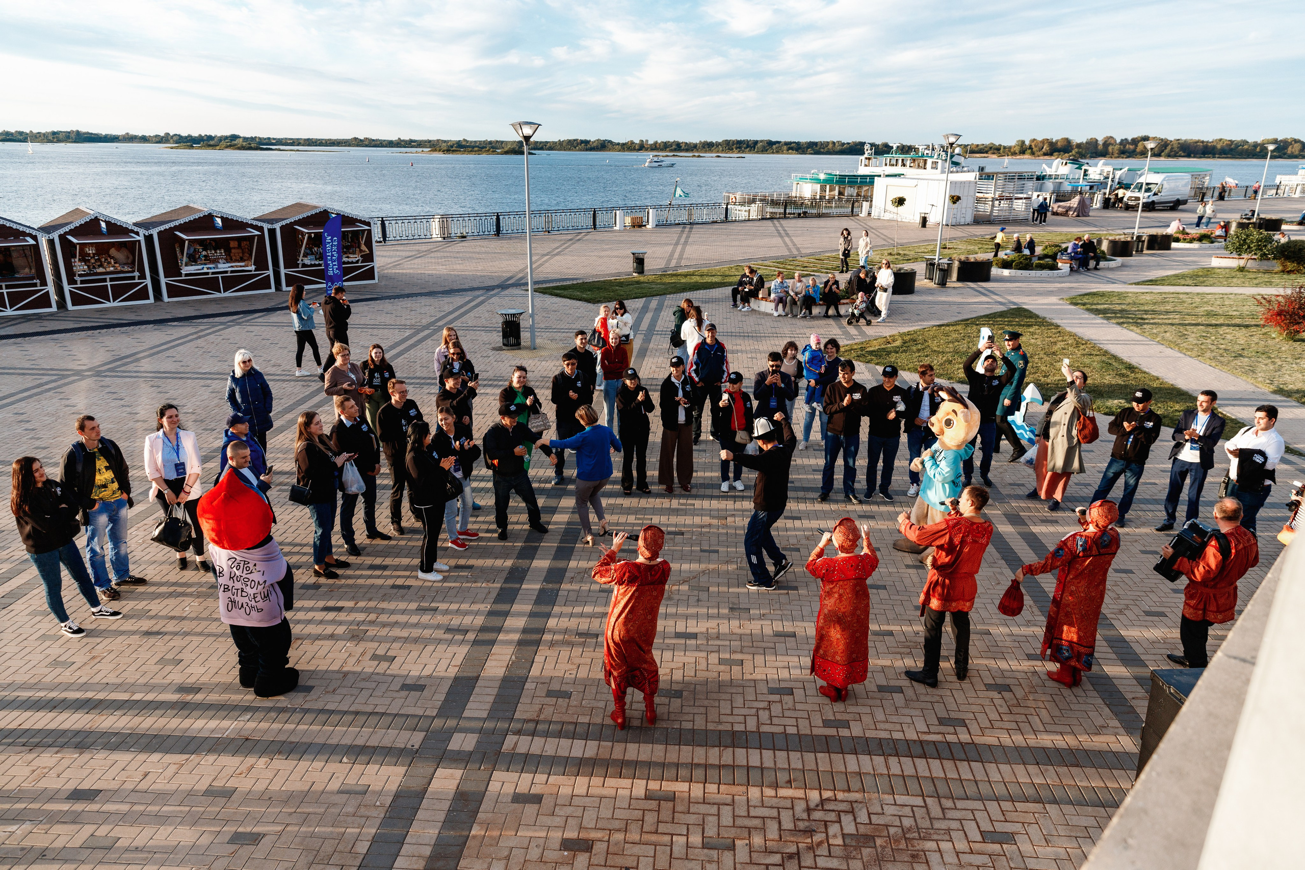 Форсайт-сессия молодых иностранных лидеров. Фотограф Захваткин Роман