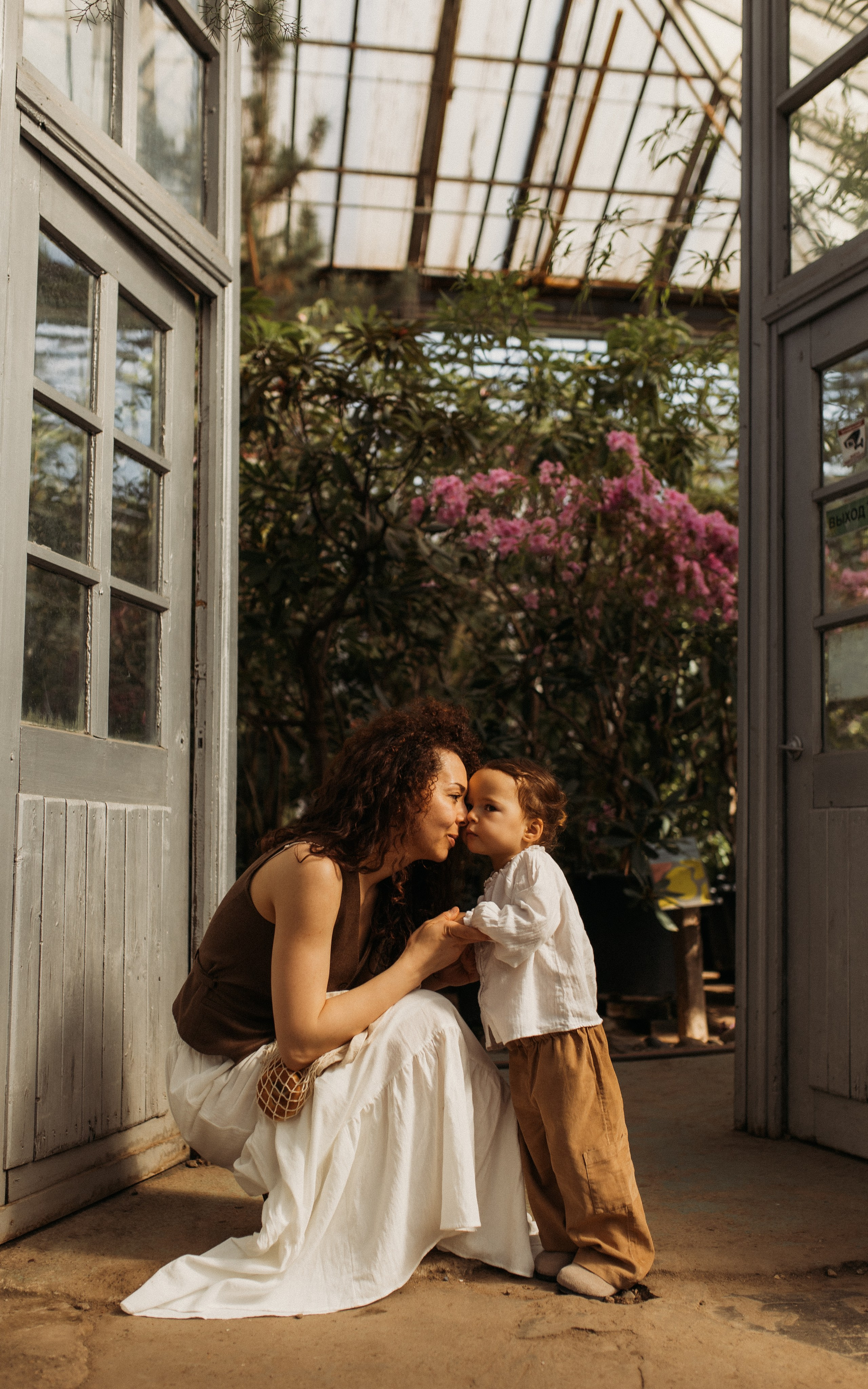 Зарина и София съемка в оранжерее. Семейный и свадебный фотограф в Москве и Зеленограде Марина Малярова