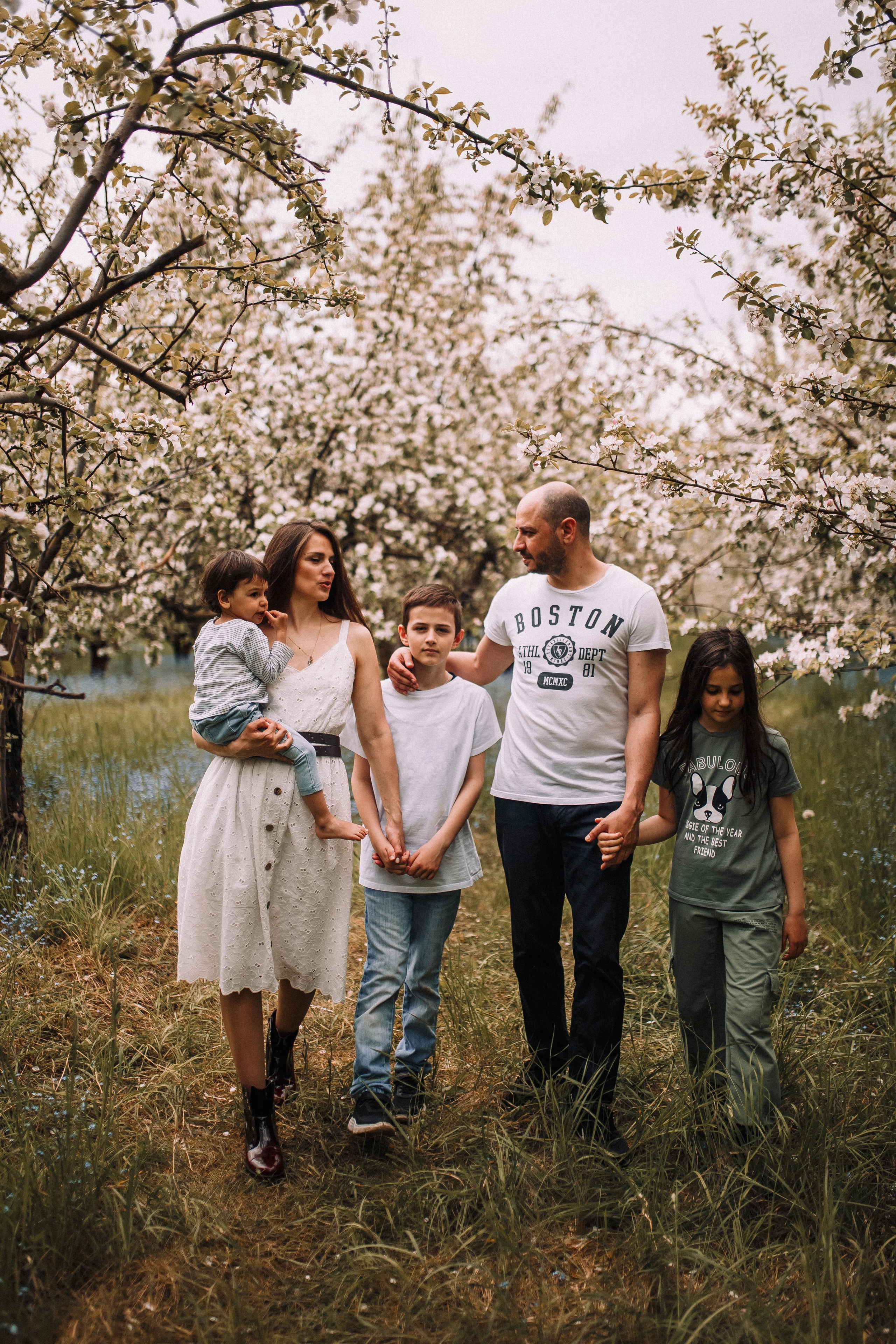 Семейная весенняя. Свадебный и семейный фотограф Москва Екатерина Верижникова