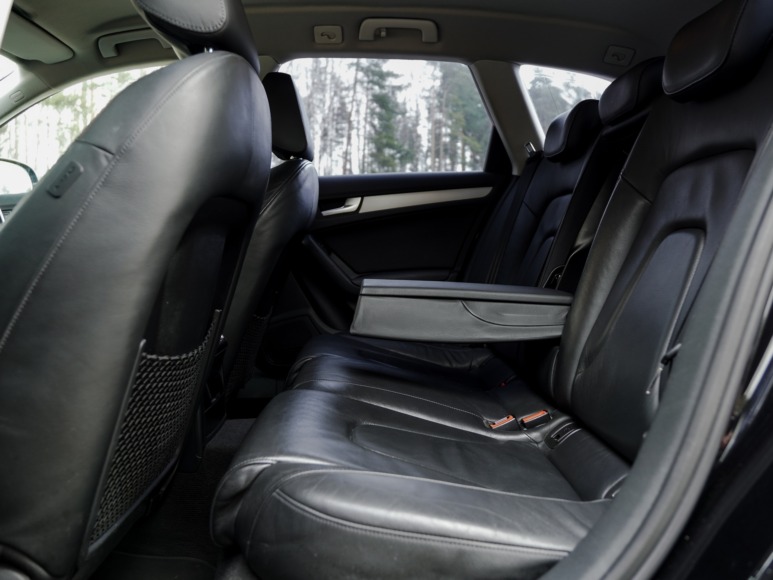 AUDI A4 B8 AVANT. Opasnophoto