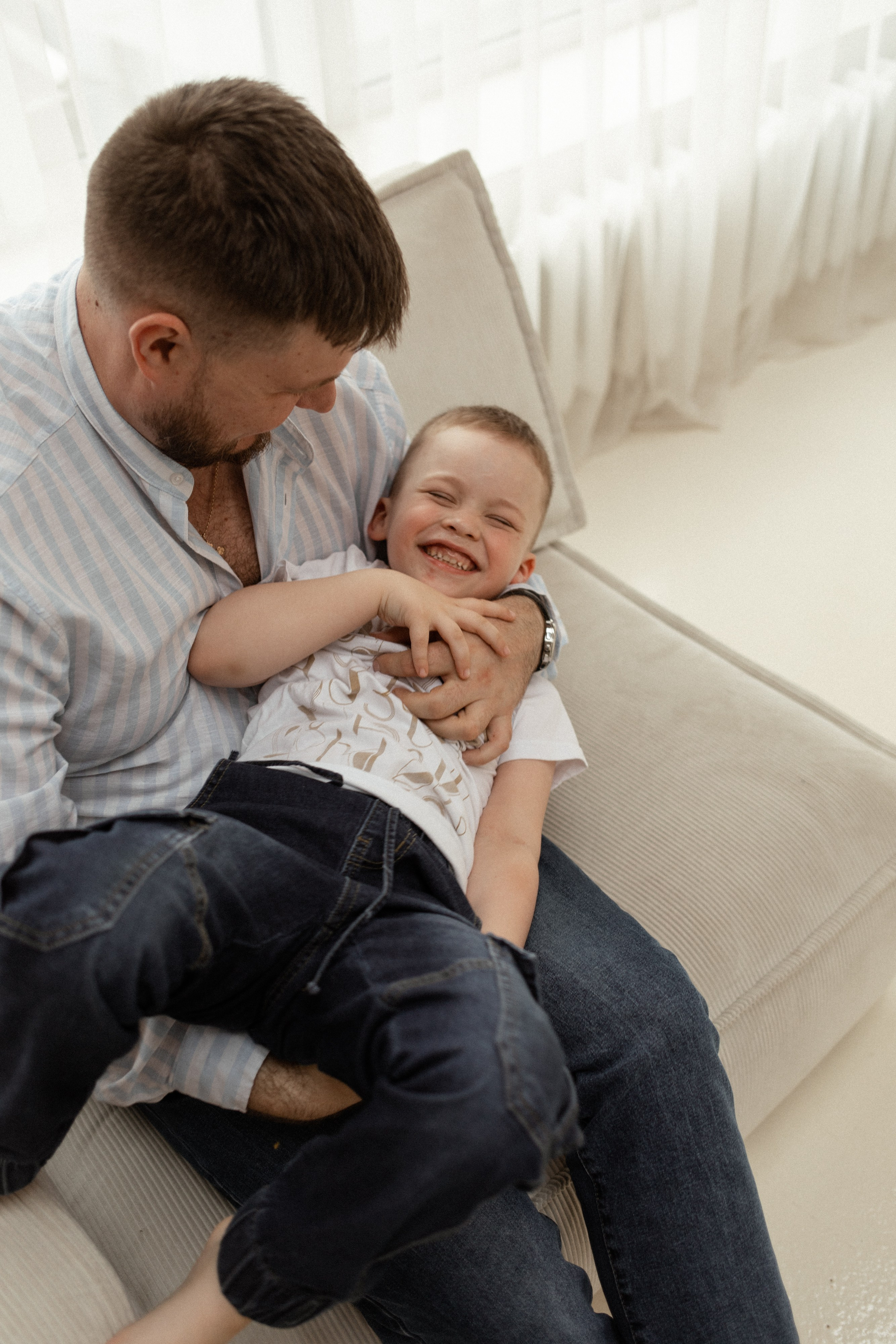 Павел, Костик и Екатерина с животиком. Семейный фотограф Челябинск