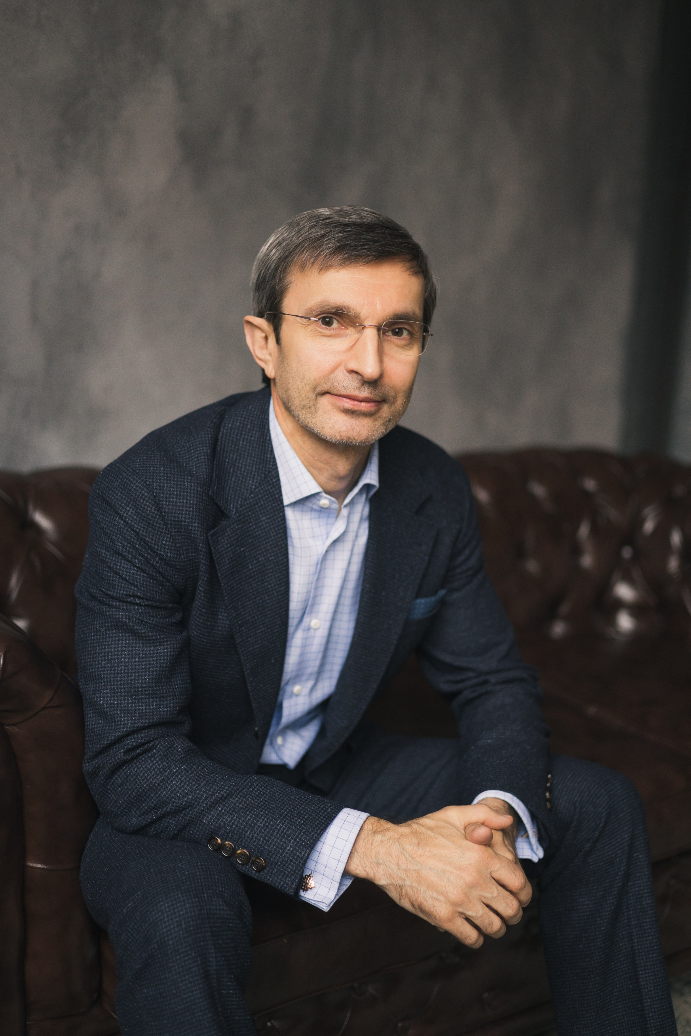 Деловой портрет. Портретный фотограф СПб, женский фотограф, минимализм и эстетика