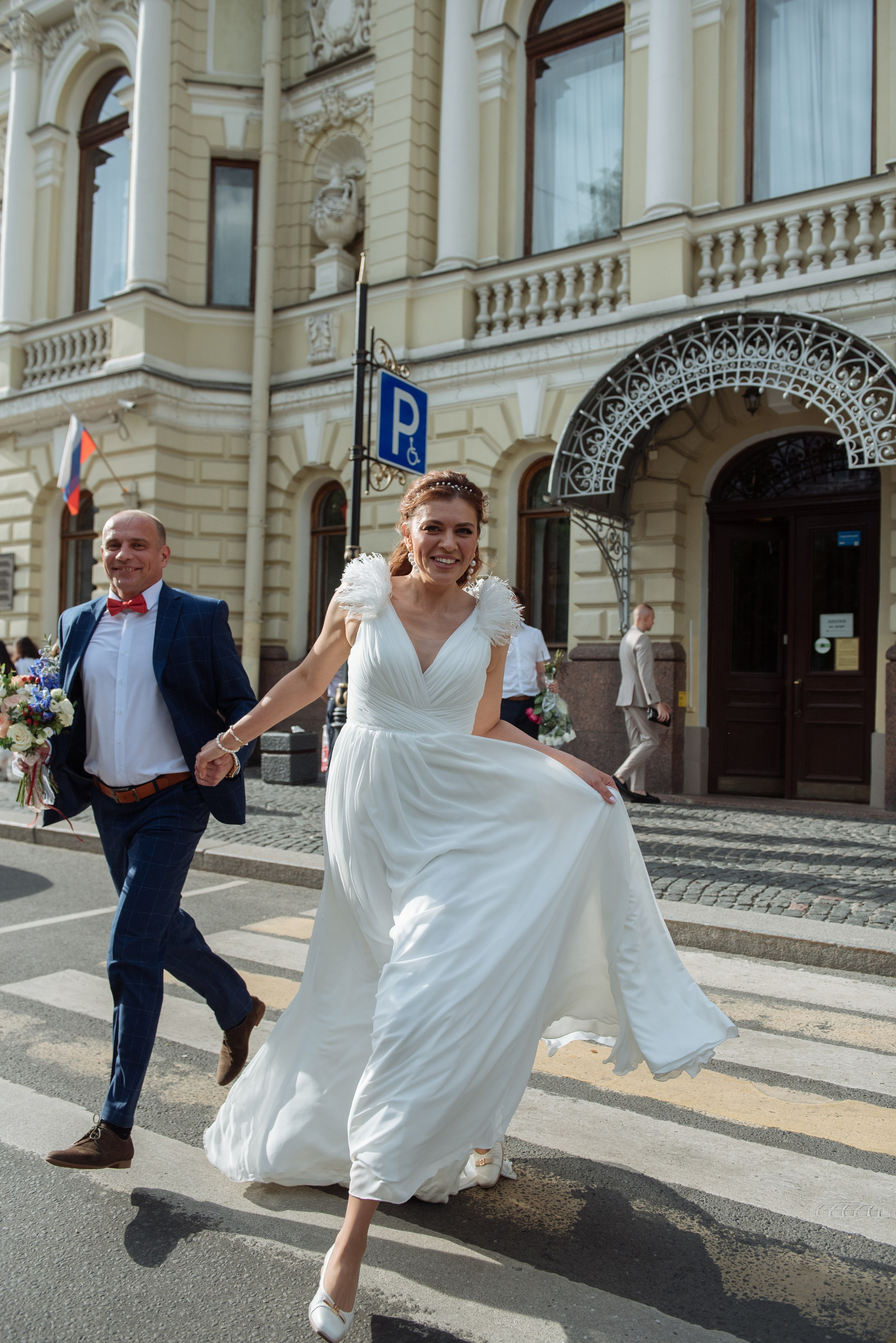 Свадебный день в Петербурге. Анастасия Петрович фотограф, фотокорреспондент в Москве и Санкт-Петербурге. Фотосъёмка репортажа, мероприятия, корпоративная съёмка, контент