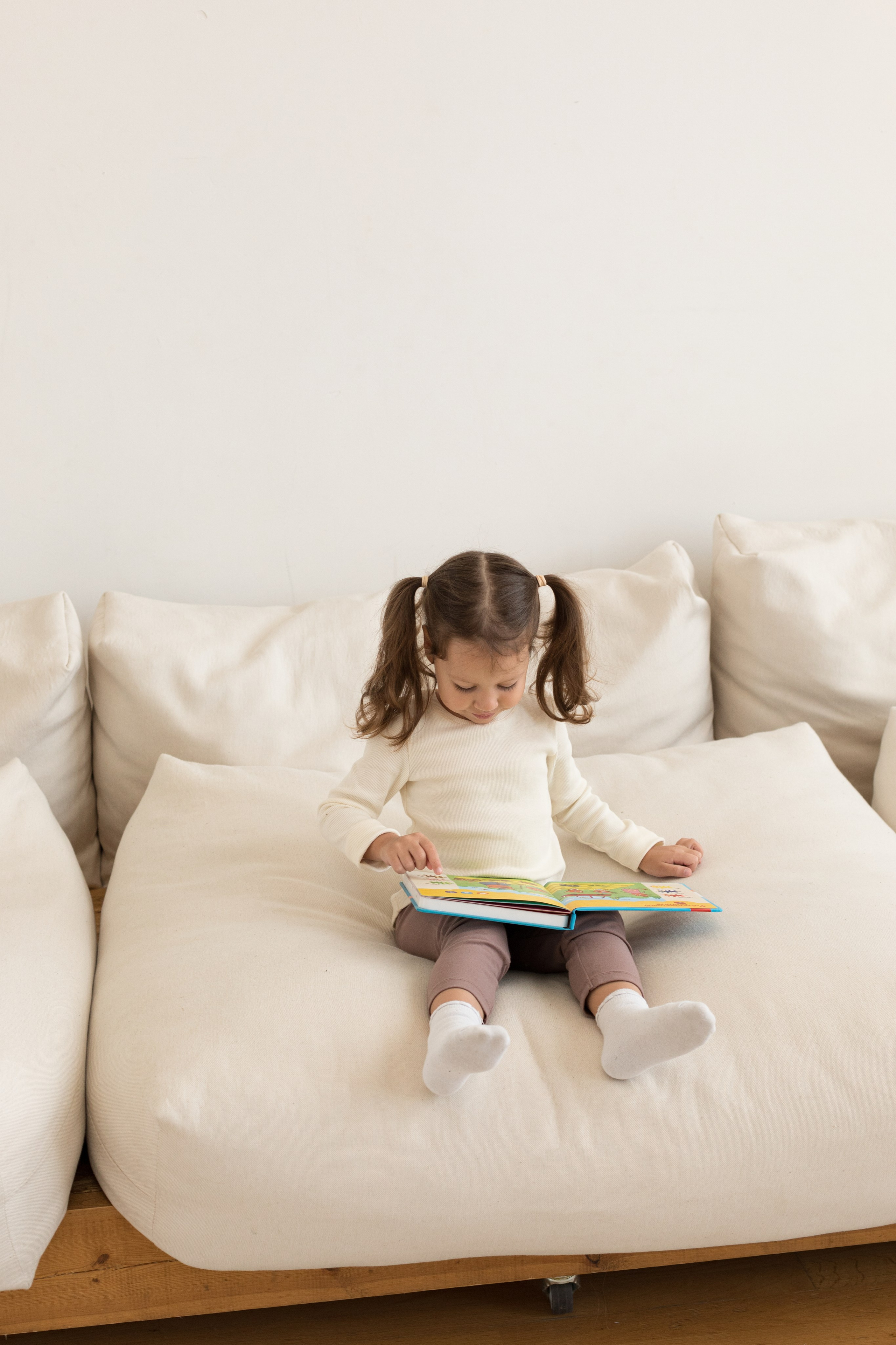 Съемка контента для соц сетей berttoys. Детский и контент фотограф Надя Волкова Санкт-Петербург