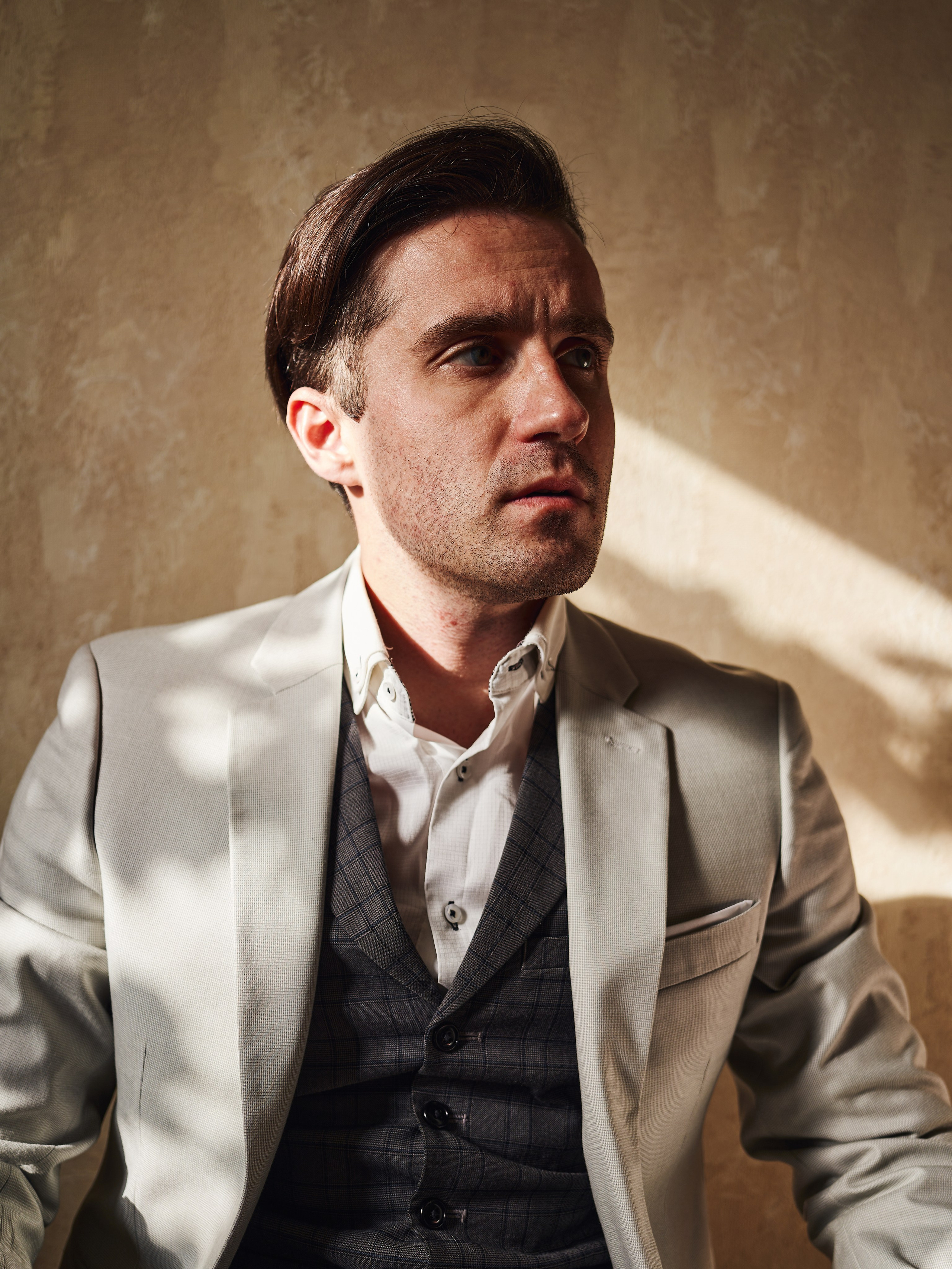 Михаил: имиджевая съёмка в квартире. Фотограф в Москве Анастасия Баева