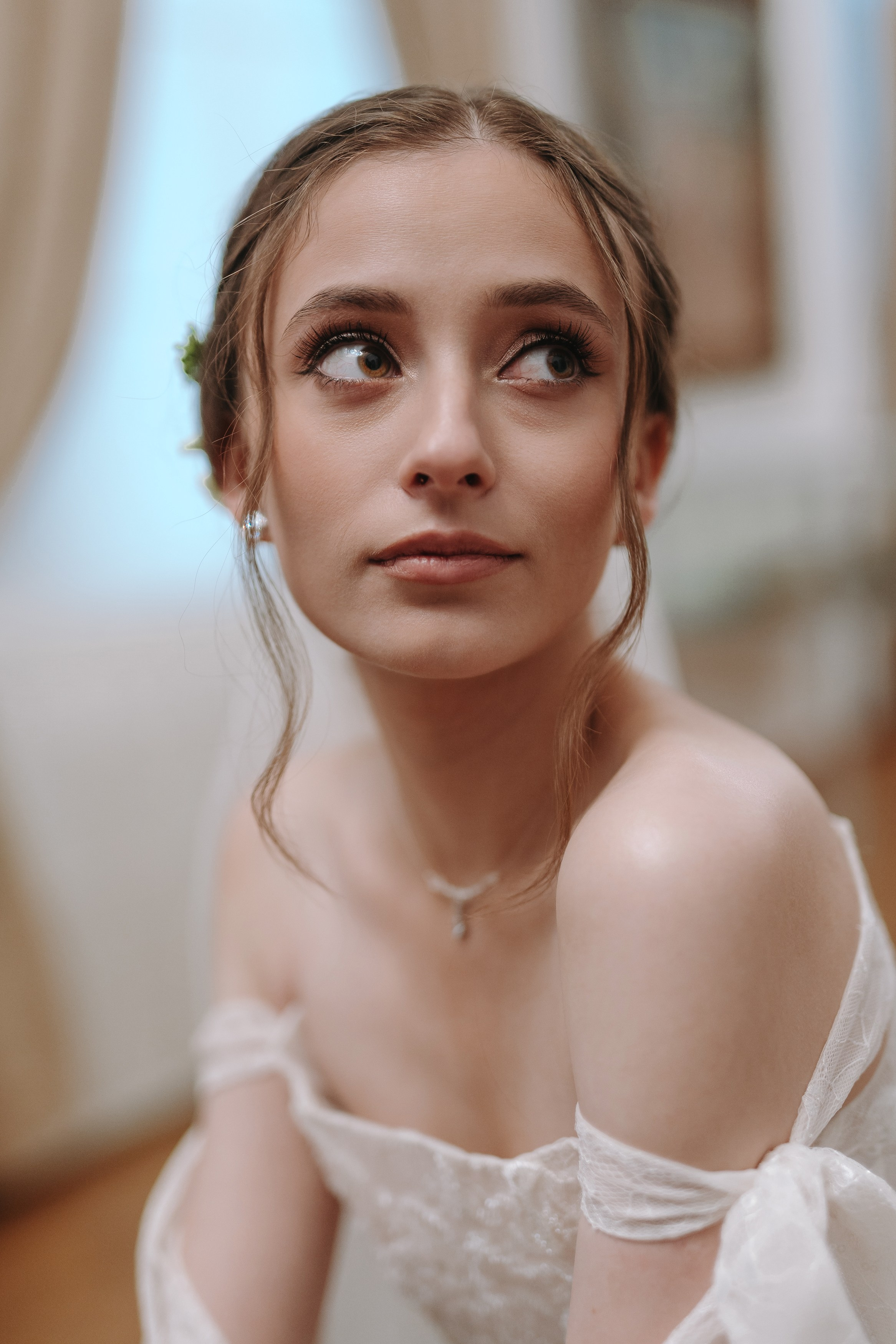 БАНКЕТНЫЙ ЗАЛ ТОРТУГА, ВЕДУЩИЙ АНДРЕЙ ОГНЕВ