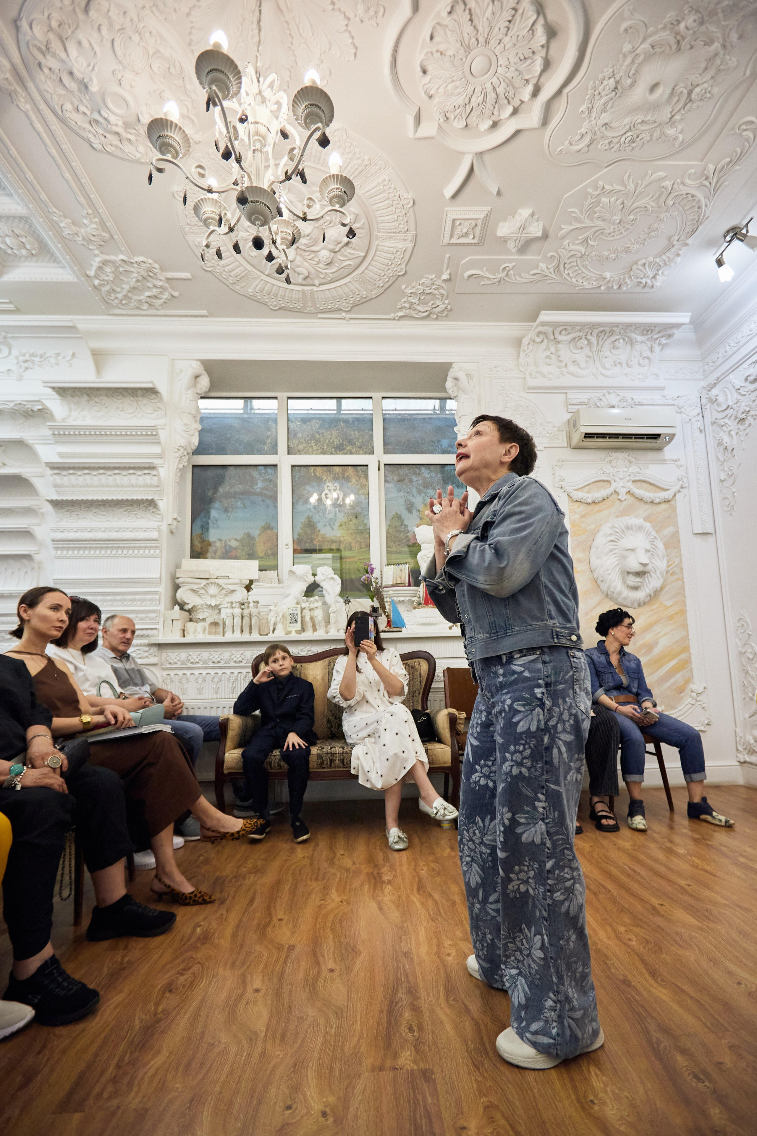 Лекция в салоне «Аврора». Фотограф Юлия Маринина