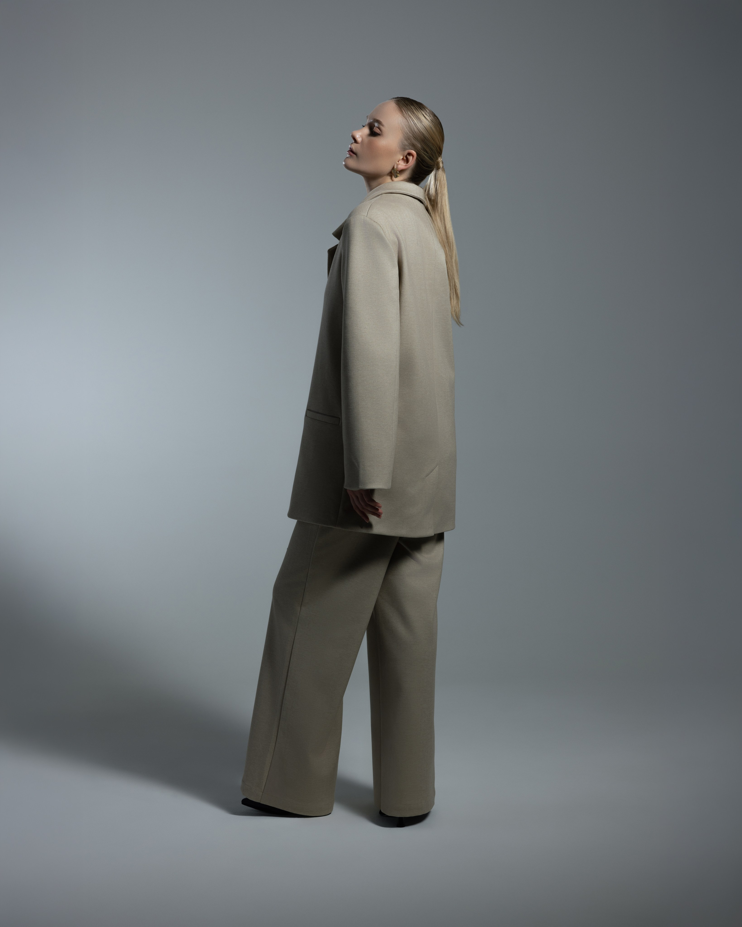 Voix. Photographer. Producer. Retoucher