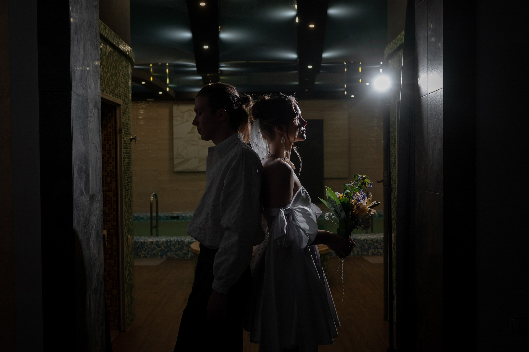 Влад и Кристина, камерная свадьба творческих ребят. Свадебный и портретный фотограф в Омске Матвей Краузе