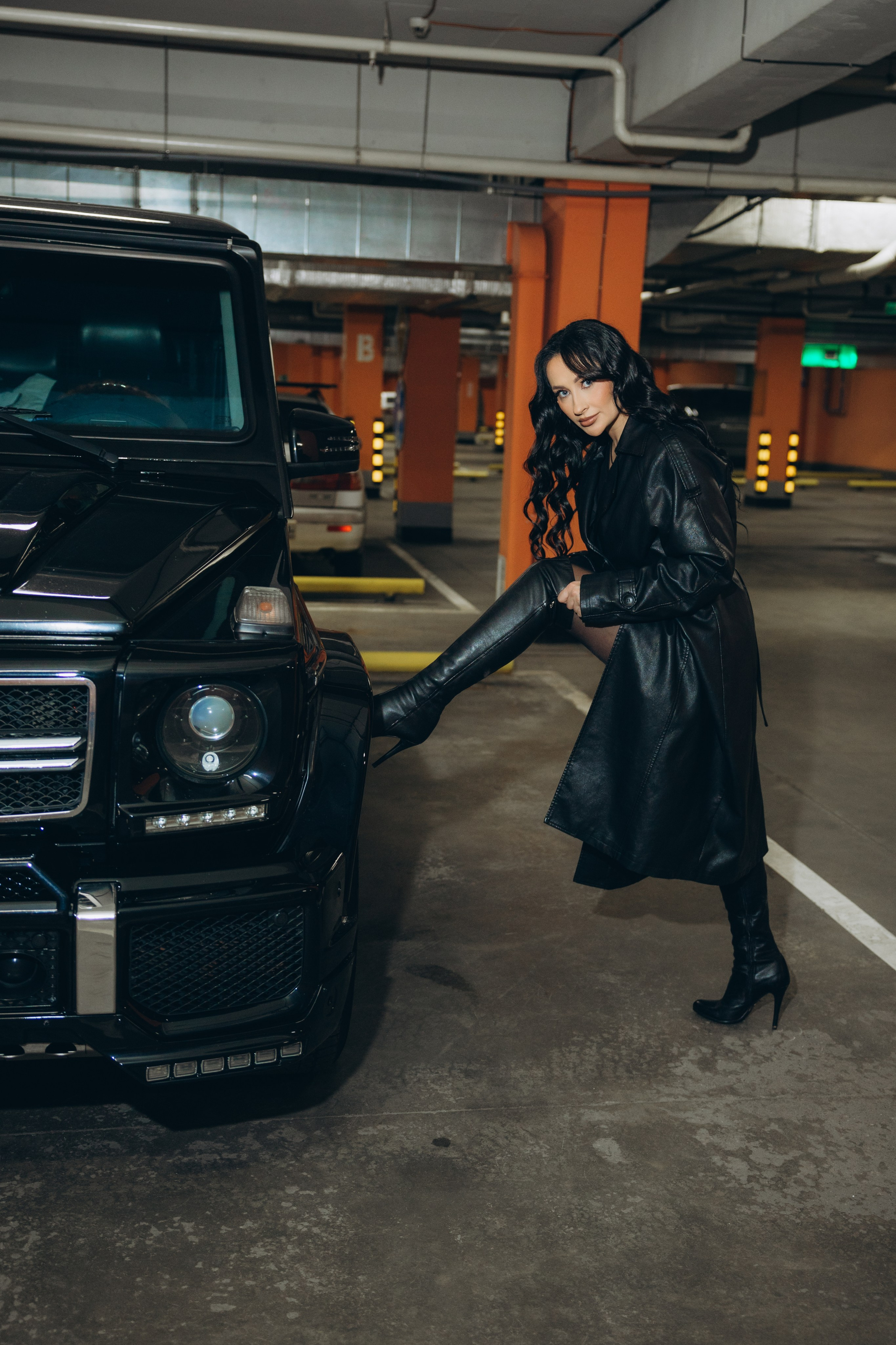 На парковке. Свадебный, семейный фотограф в Иркутске Светлана Макаричева