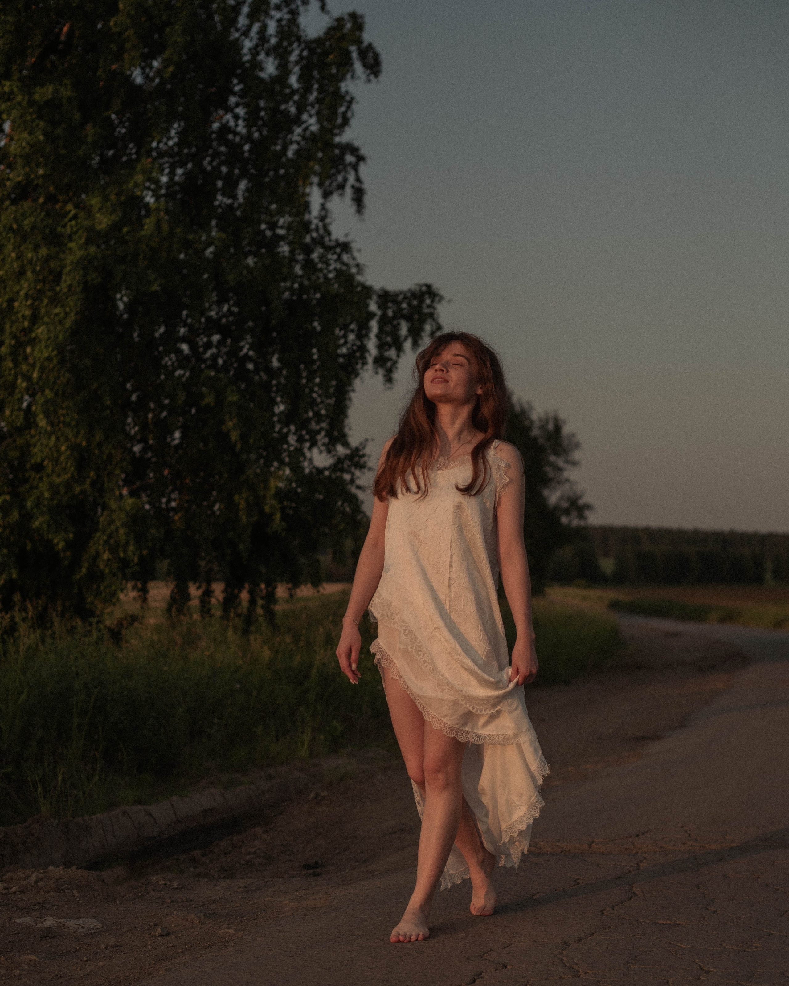 Настя. Женский фотограф. Создатель украшений ручной работы. Модель