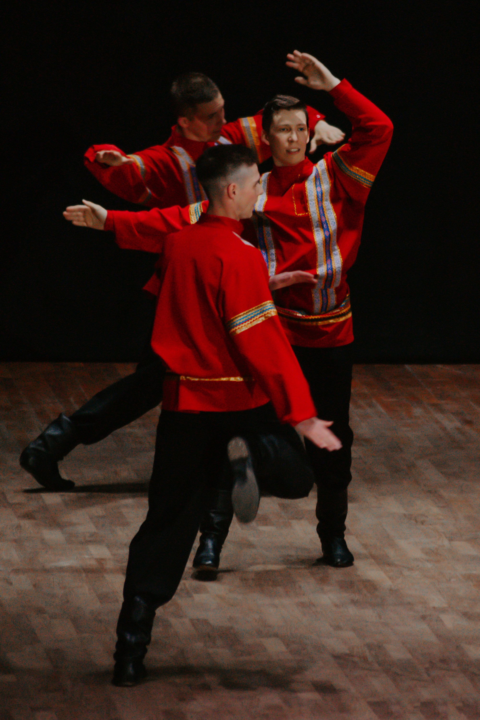 «Уральский сувенир». Концерт танцевальной студии. Фотограф в Челябинске Ополихина Анна